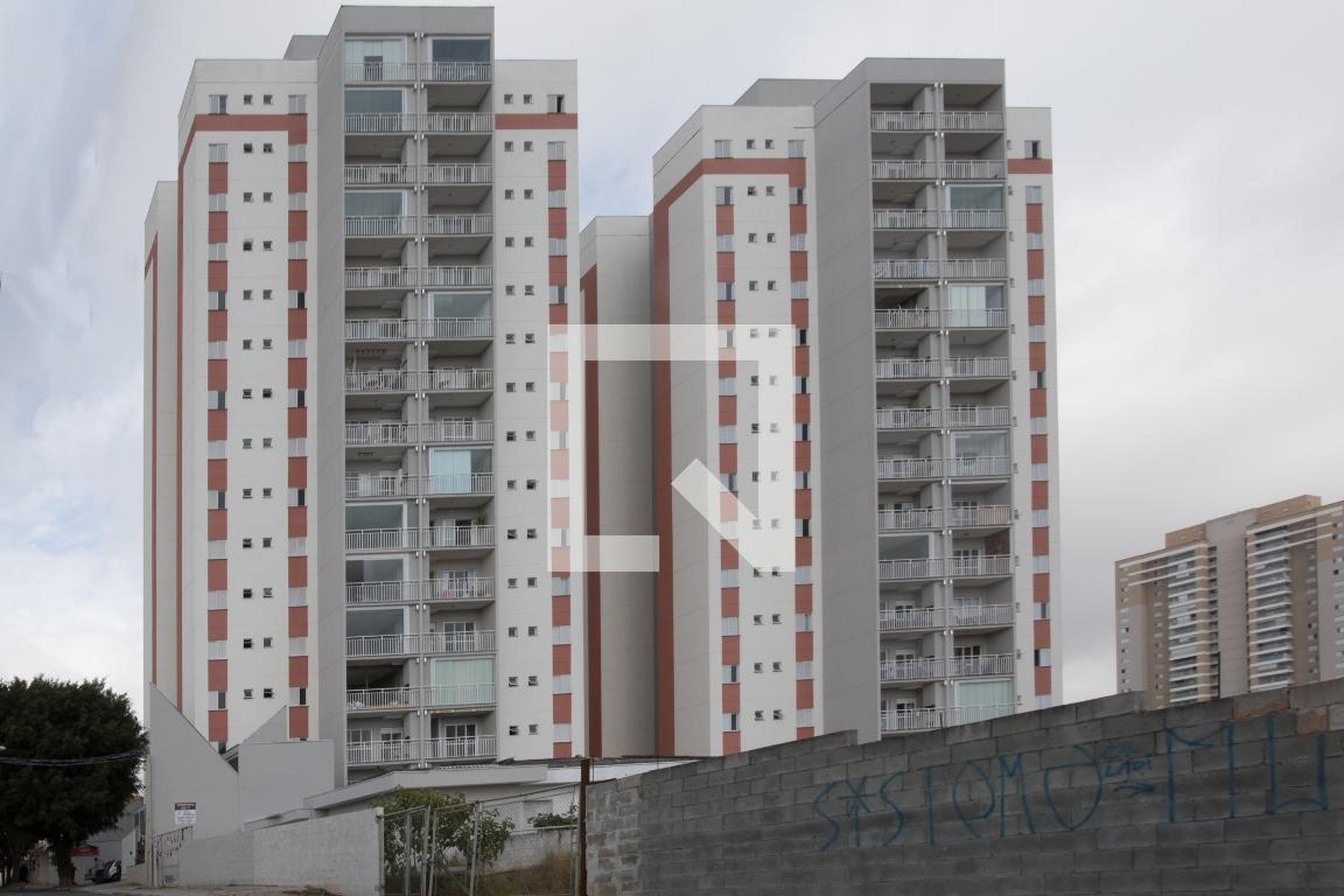 Fachada Condomínio Phoenix Residencial