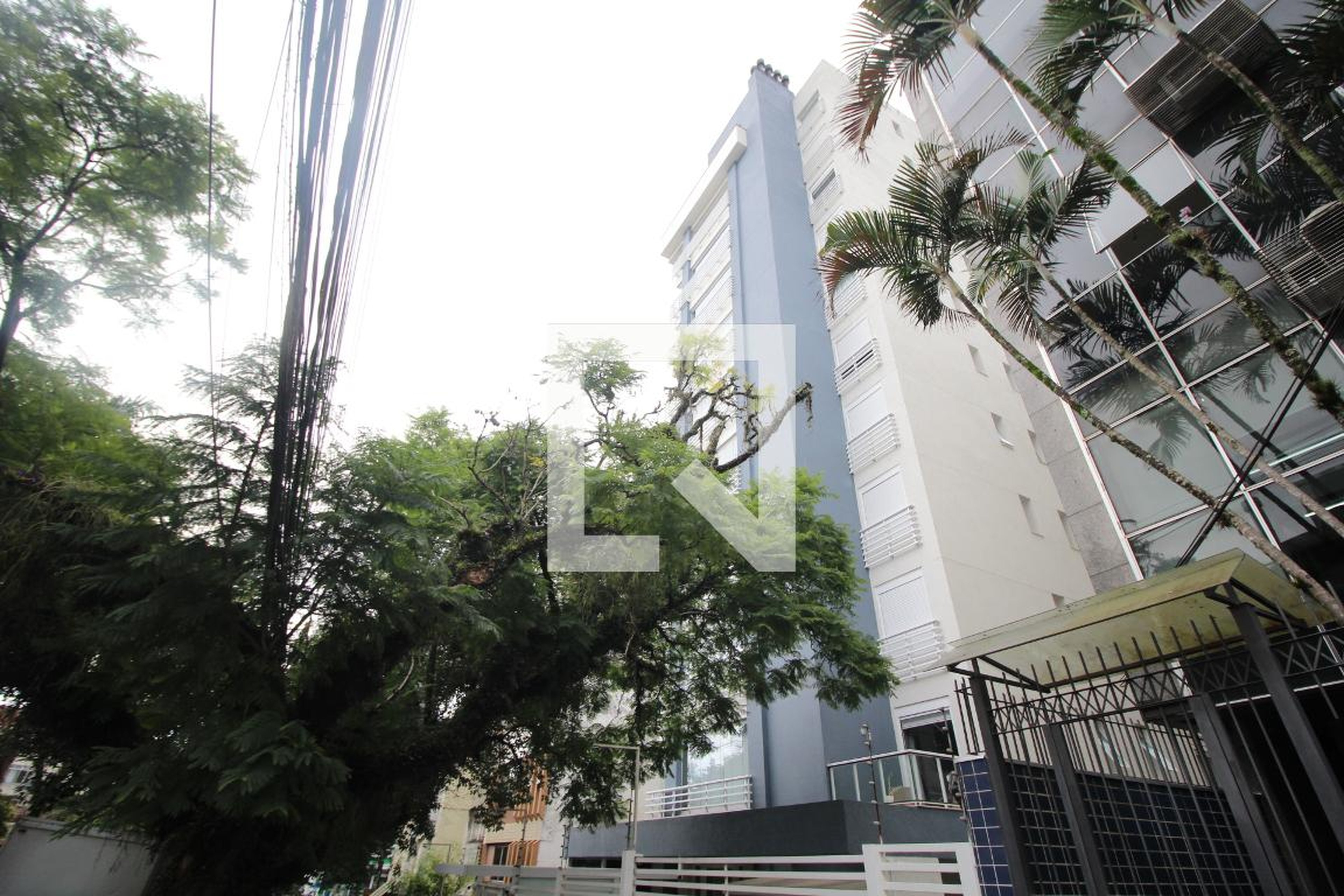 Fachada Condomínio em Rua Felipe Neri, 240