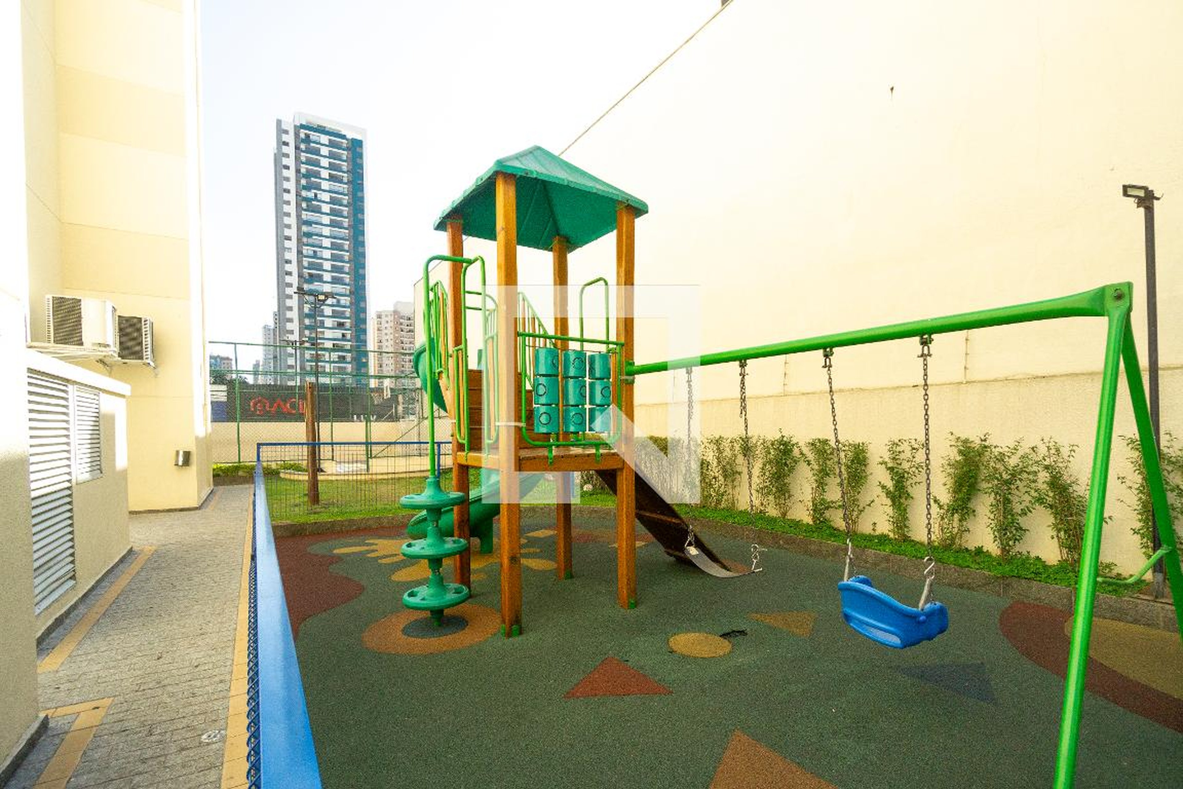 Playground - Quadra Azul