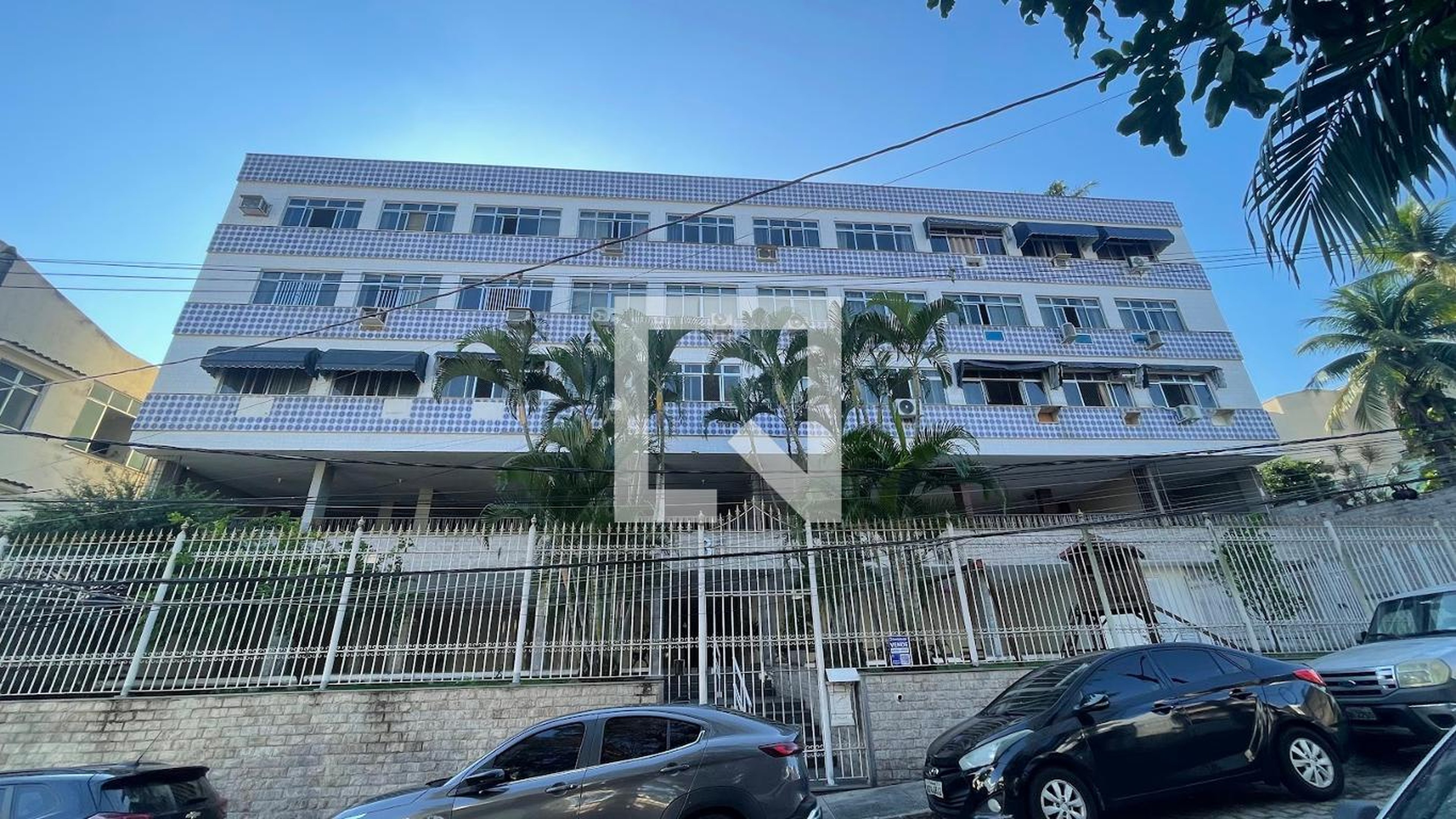 Fachada Condomínio em Rua Nogueira Acioli, 81
