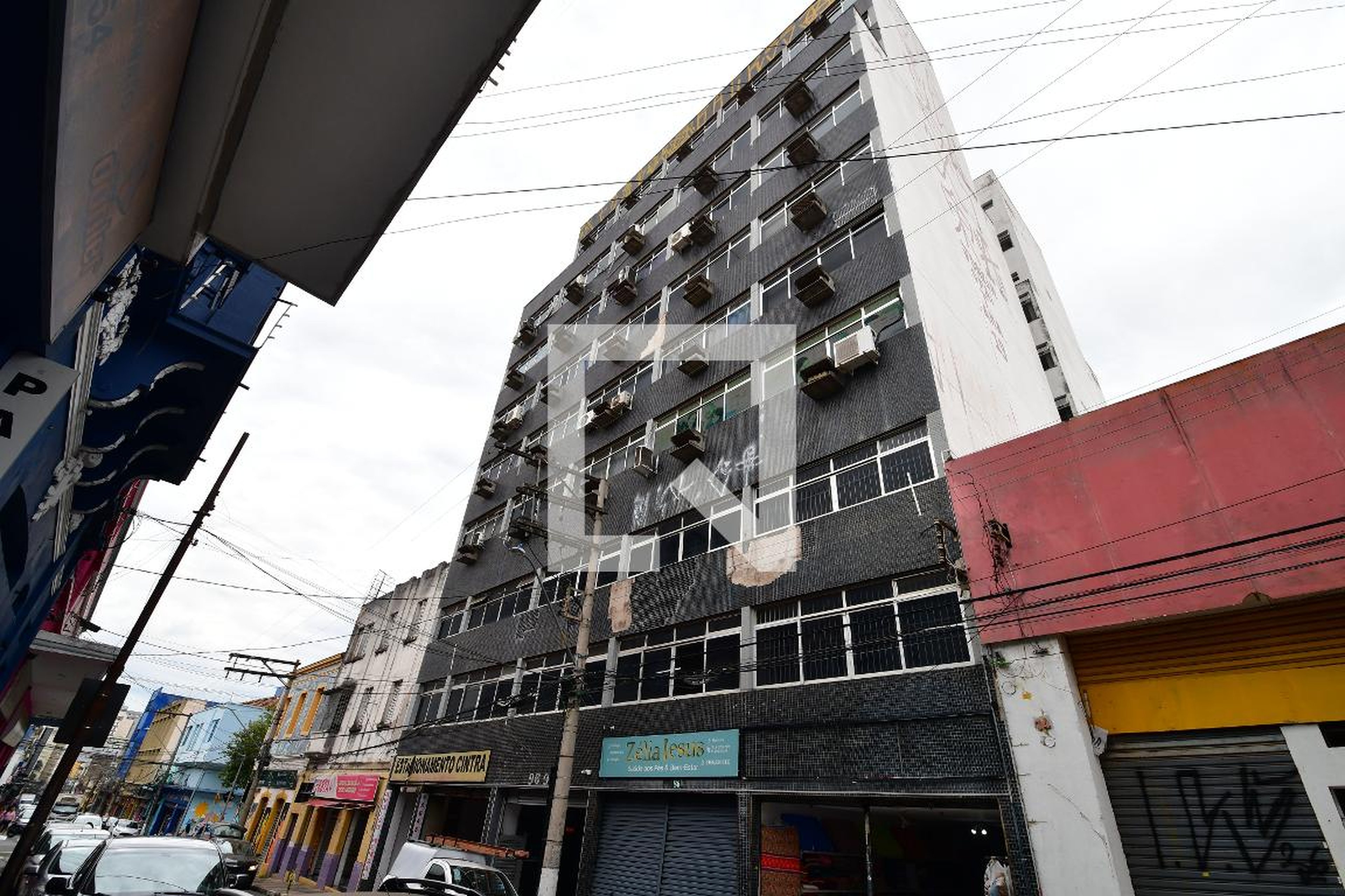 Fachada do Prédio Condomínio em Rua Doutor Costa Aguiar, 98