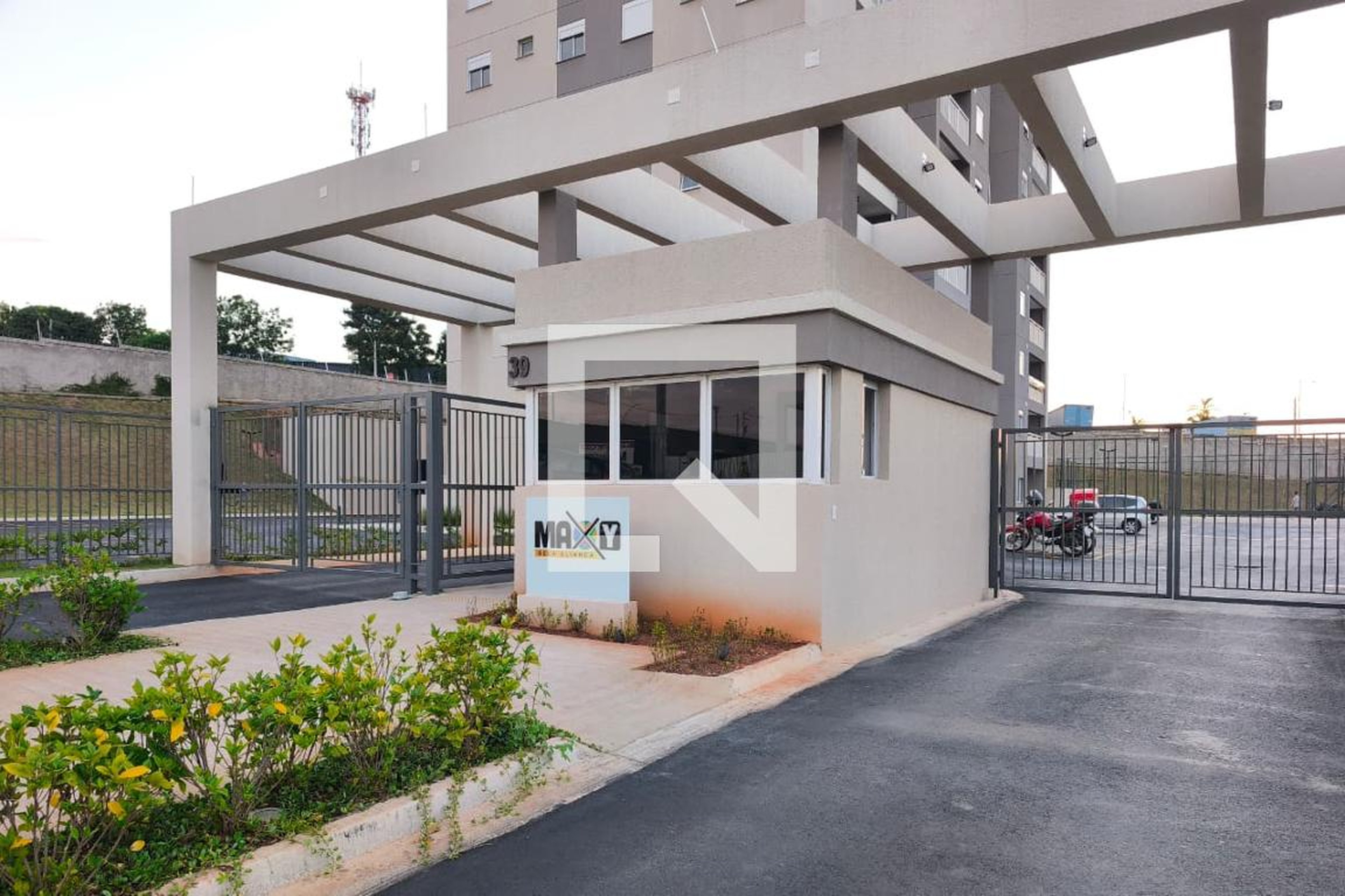 Fachada do Condomínio Condomínio Maxy Bela Aliança