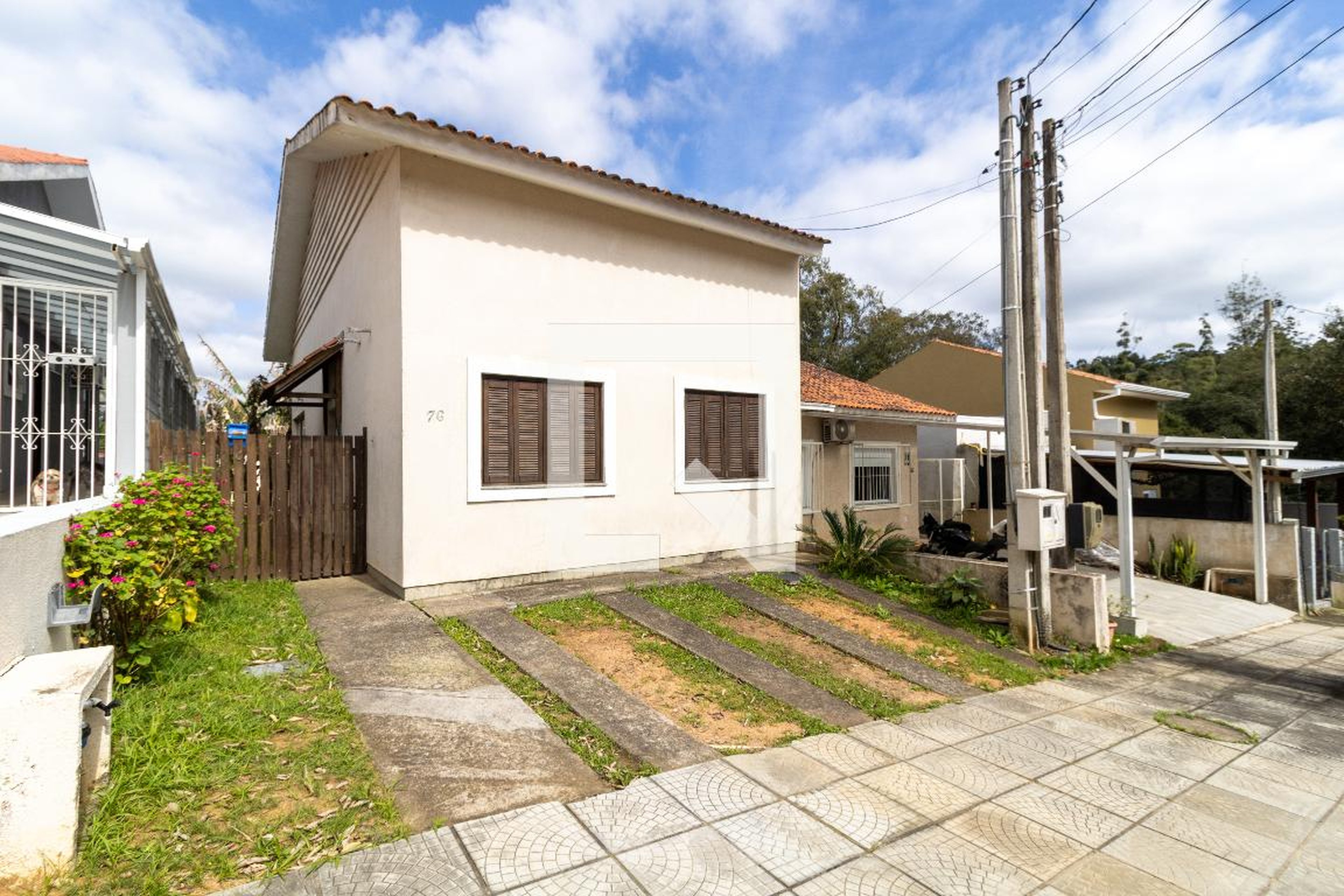 Fachada Condomínio em Rua Orestes Garcia Antonelli, 76