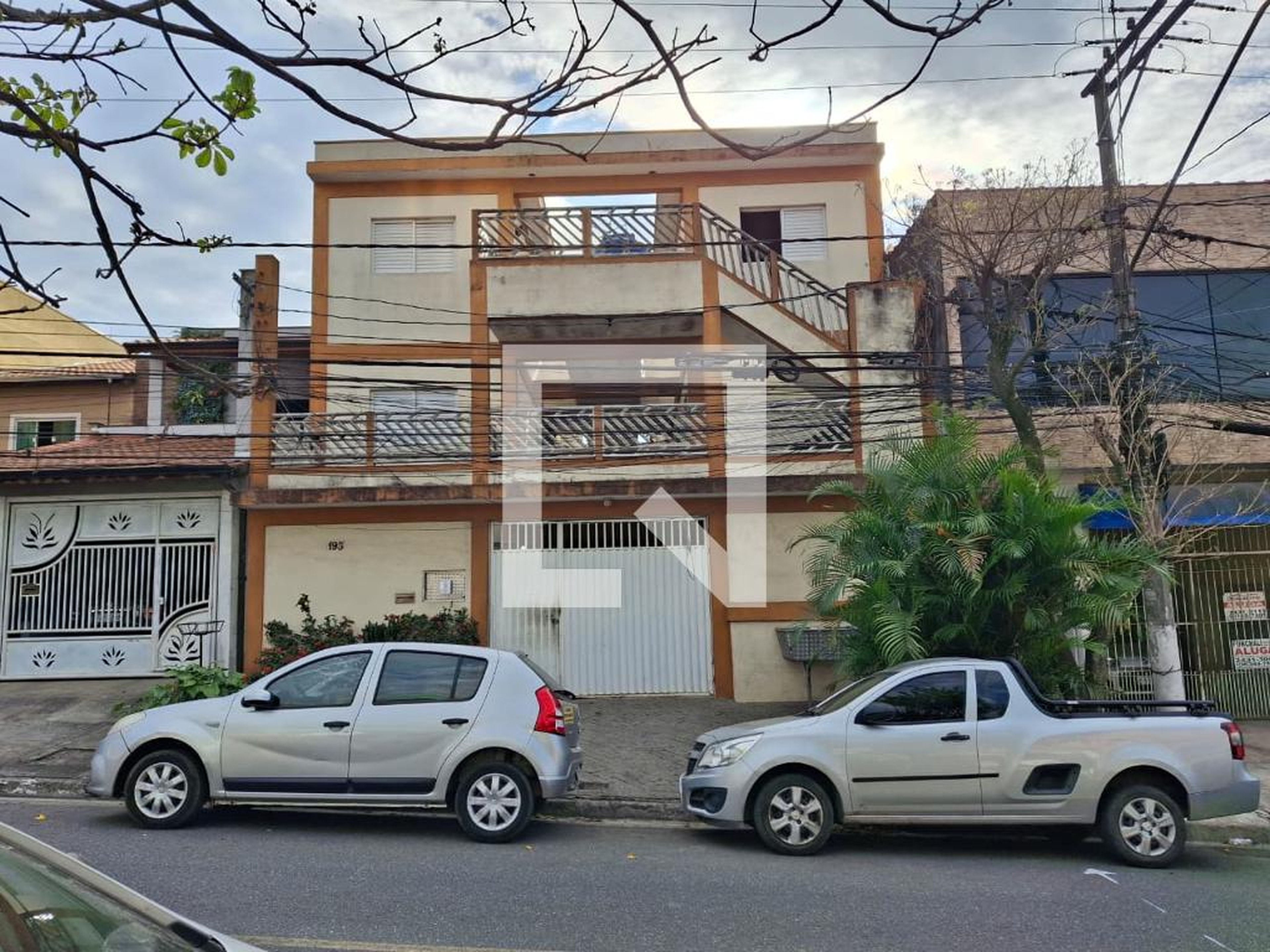 Fachada Condomínio em Rua Muritiba, 193