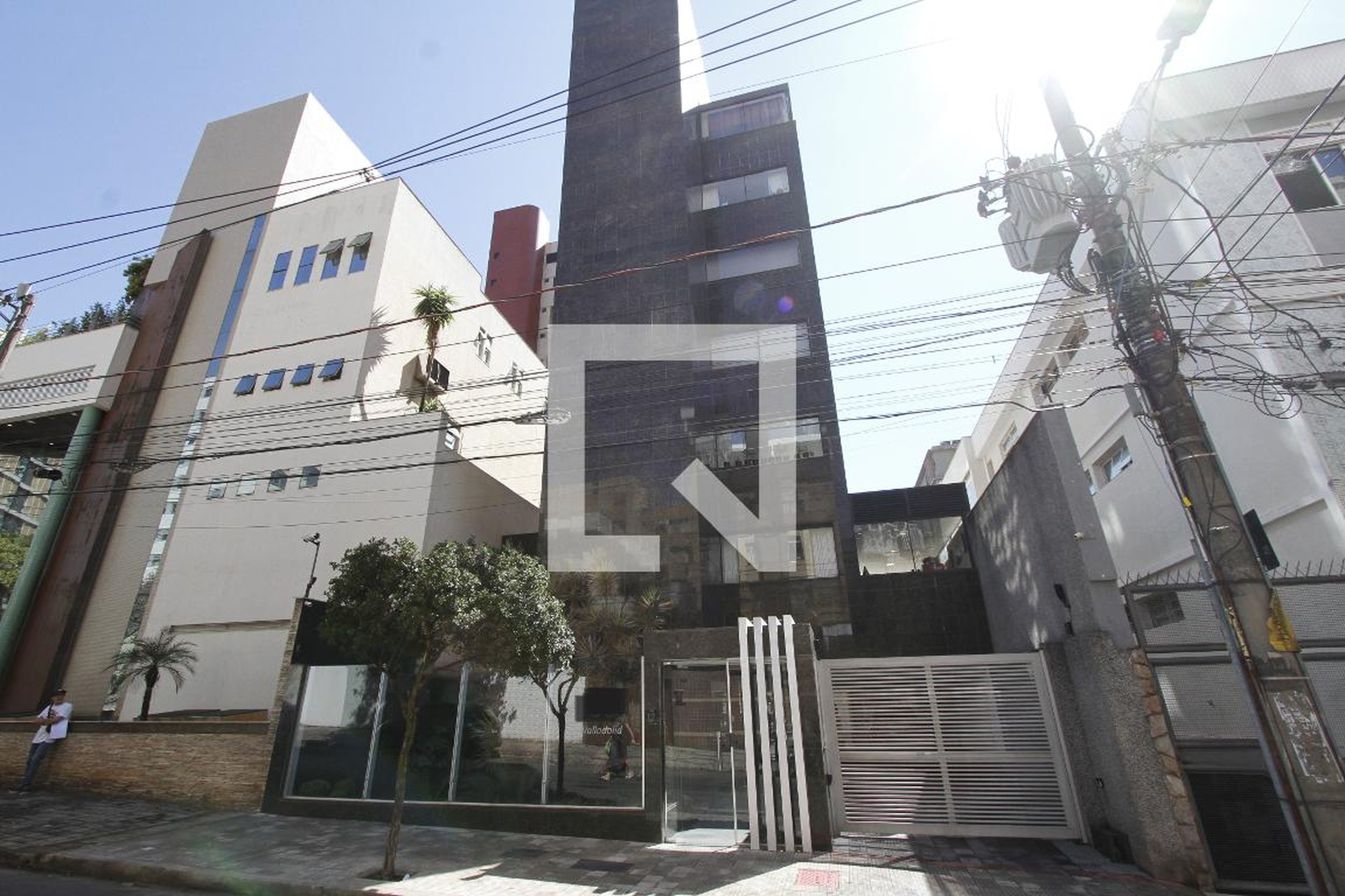 Fachada do Prédio Condomínio em Rua General Dionísio Cerqueira, 360