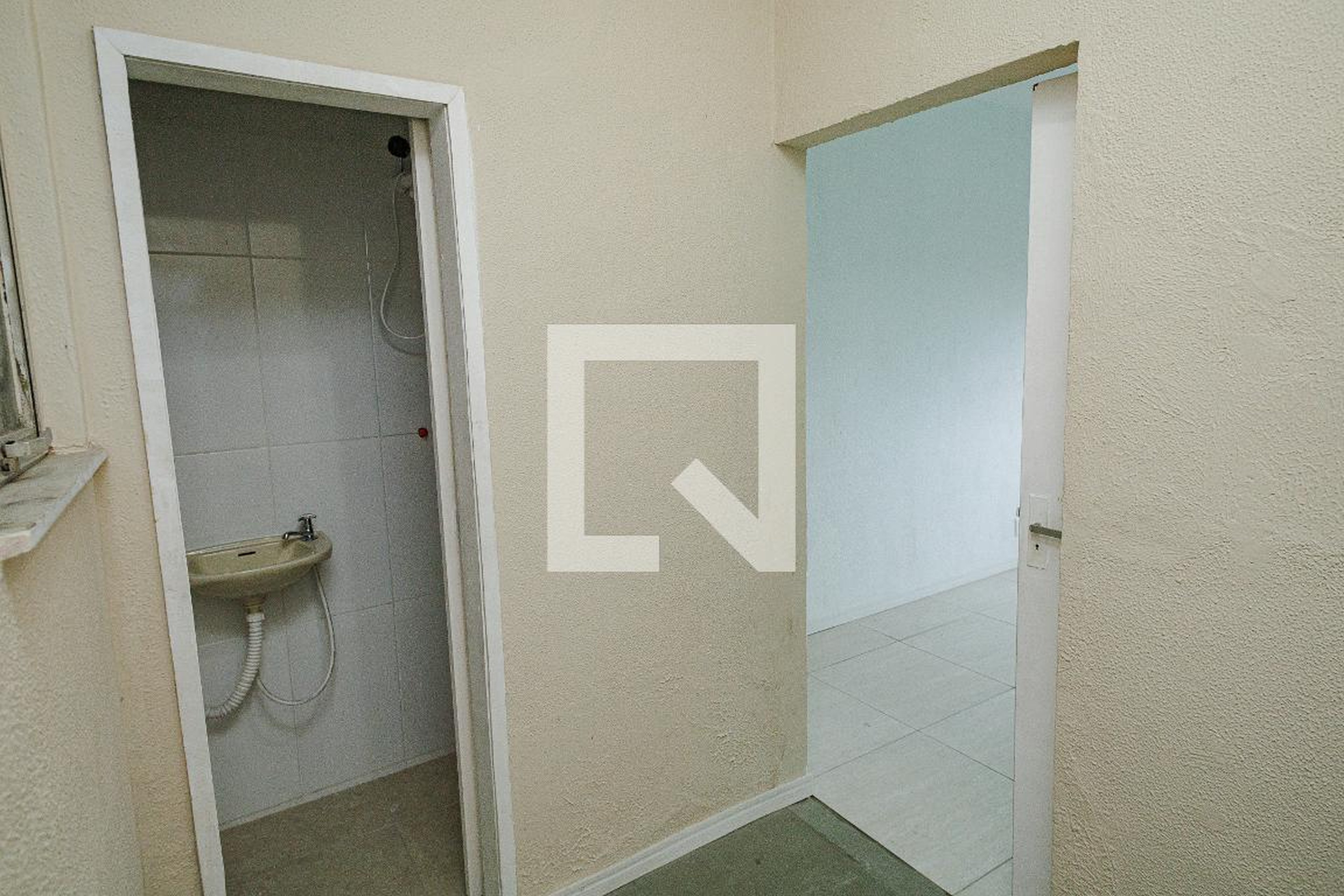 Hall Condomínio em Rua Carlos Freire, 60