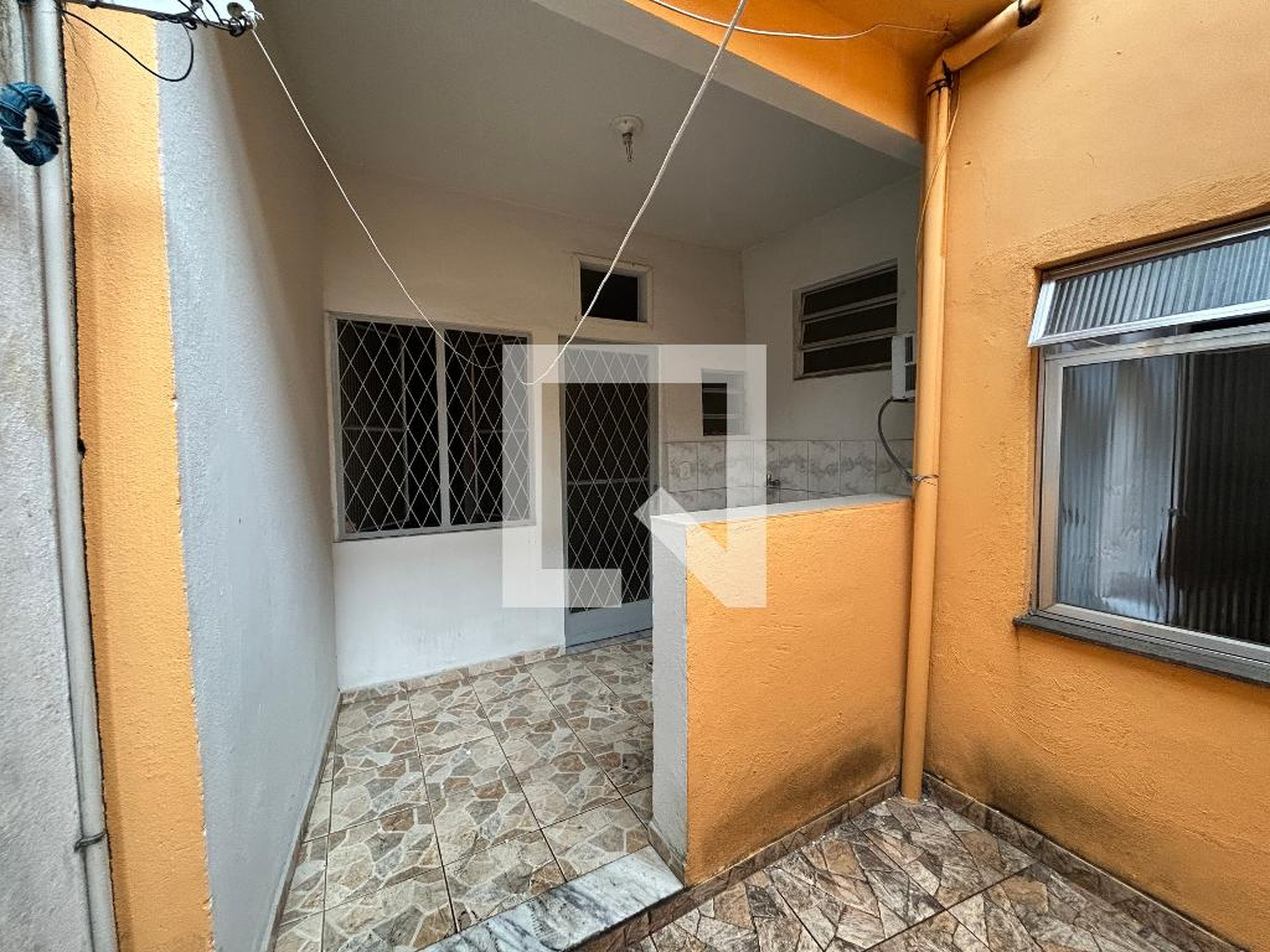 Fachada Condomínio em Rua Igaratá, 1