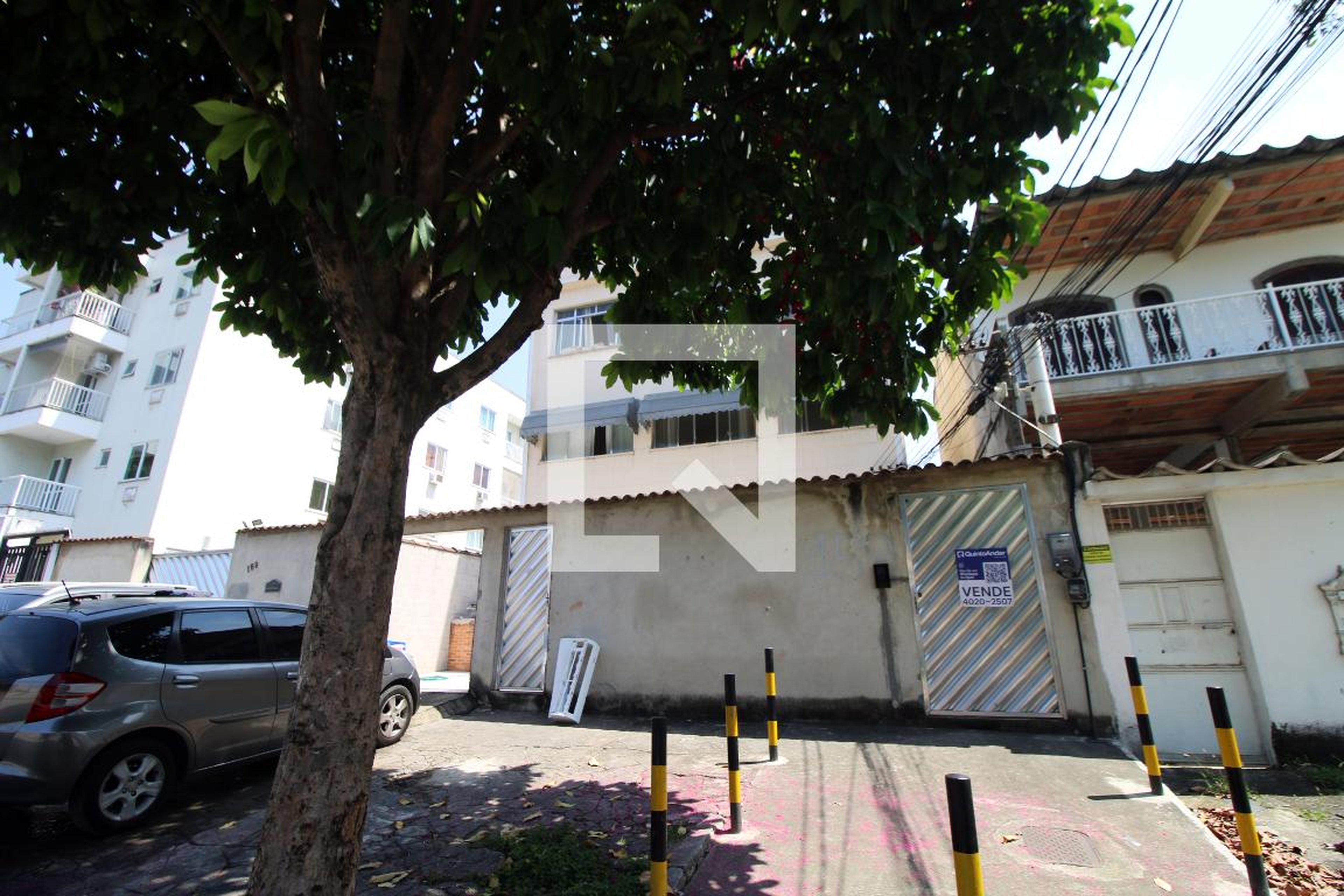 Fachada Condomínio em Rua Cecari, 159