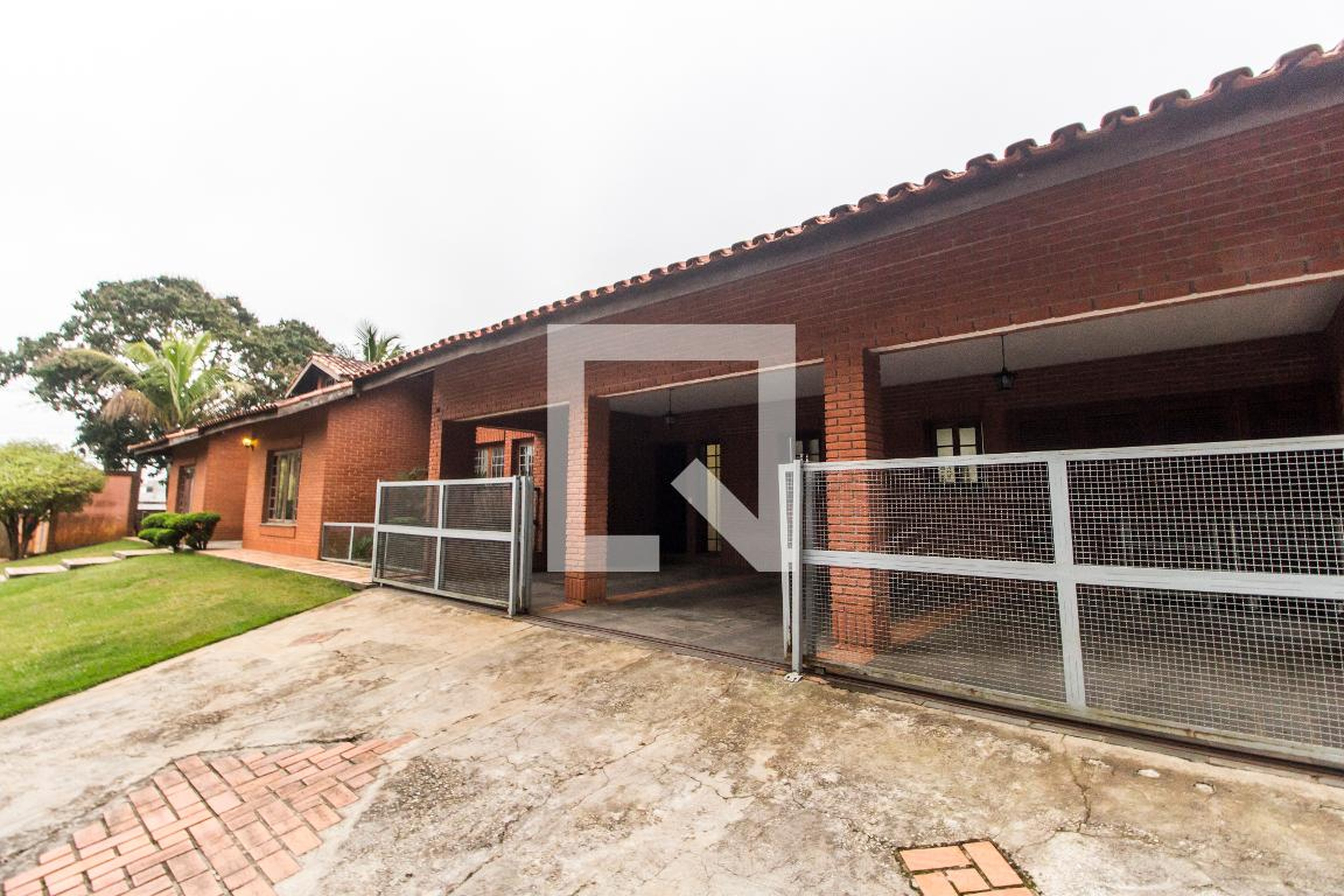 Entrada Condomínio em Rua Marechal Rondon, 9