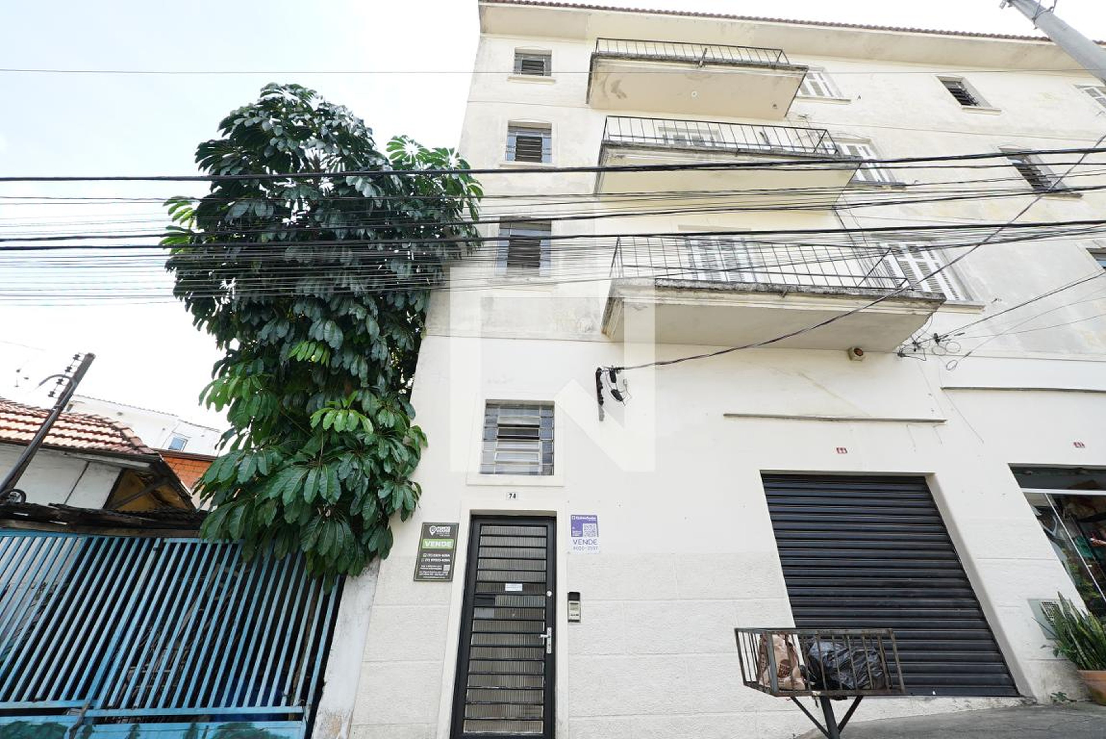Fachada Condomínio em Rua Jorge Chammas, 74