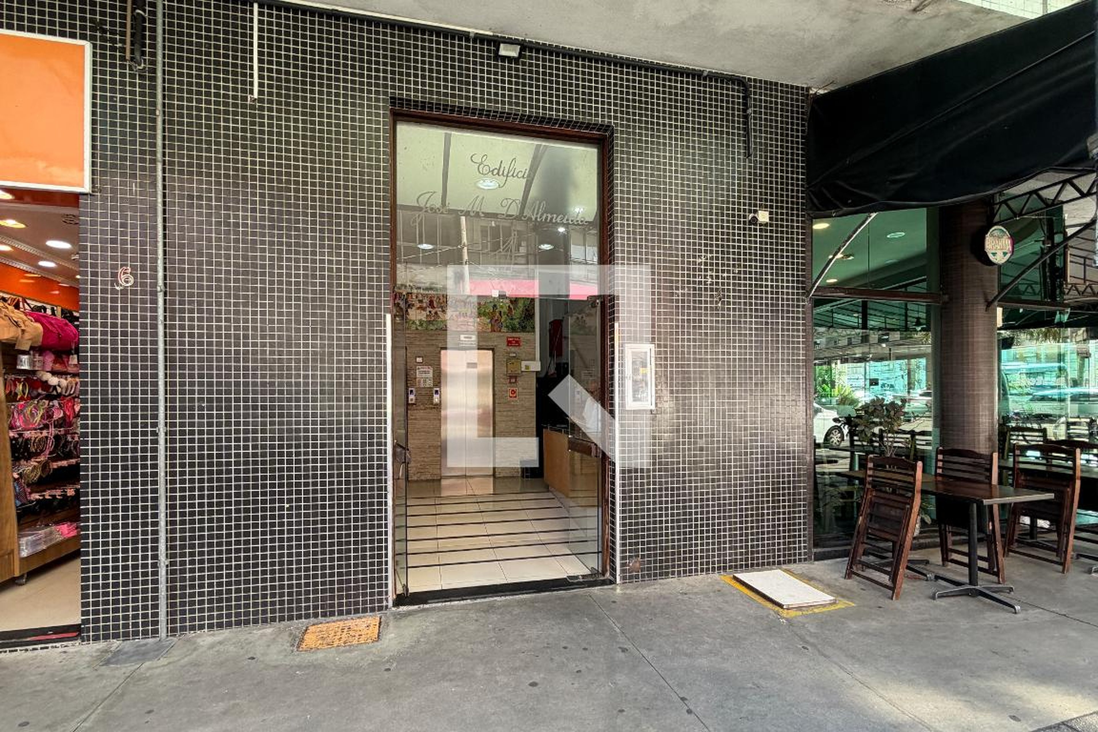 Fachada Condomínio José Maria D'almeida