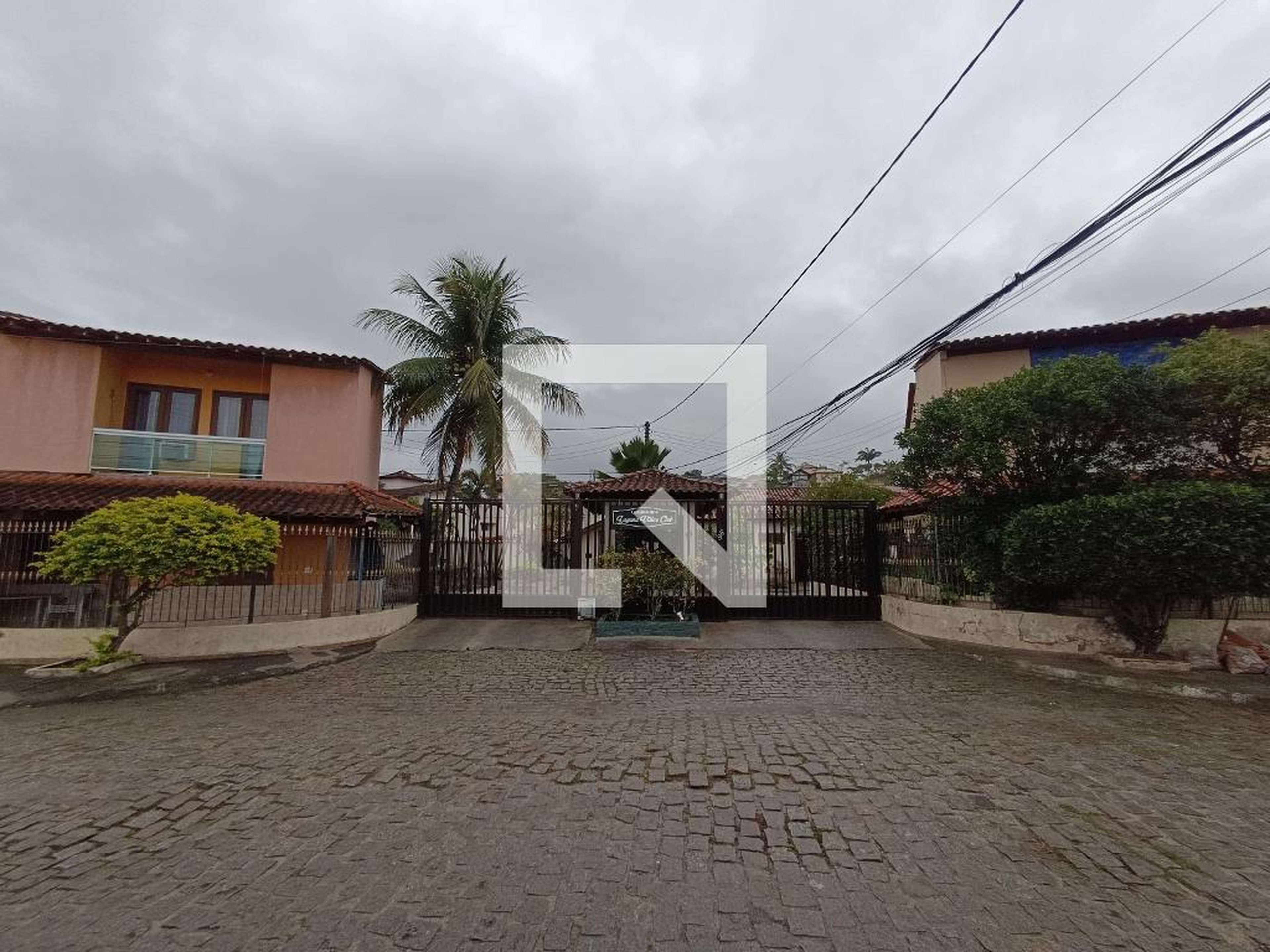 FACHADA Condomínio em Rua Leblon, 96