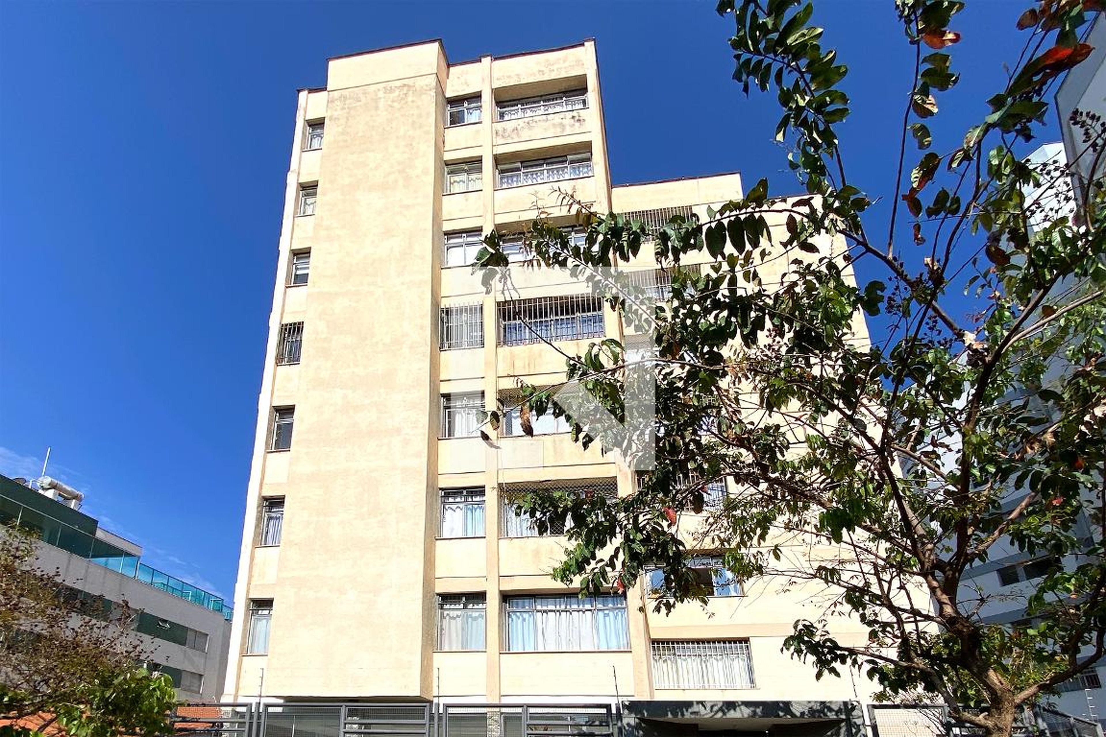 Fachada Condomínio em Rua Elyseu Dias Coelho, 40