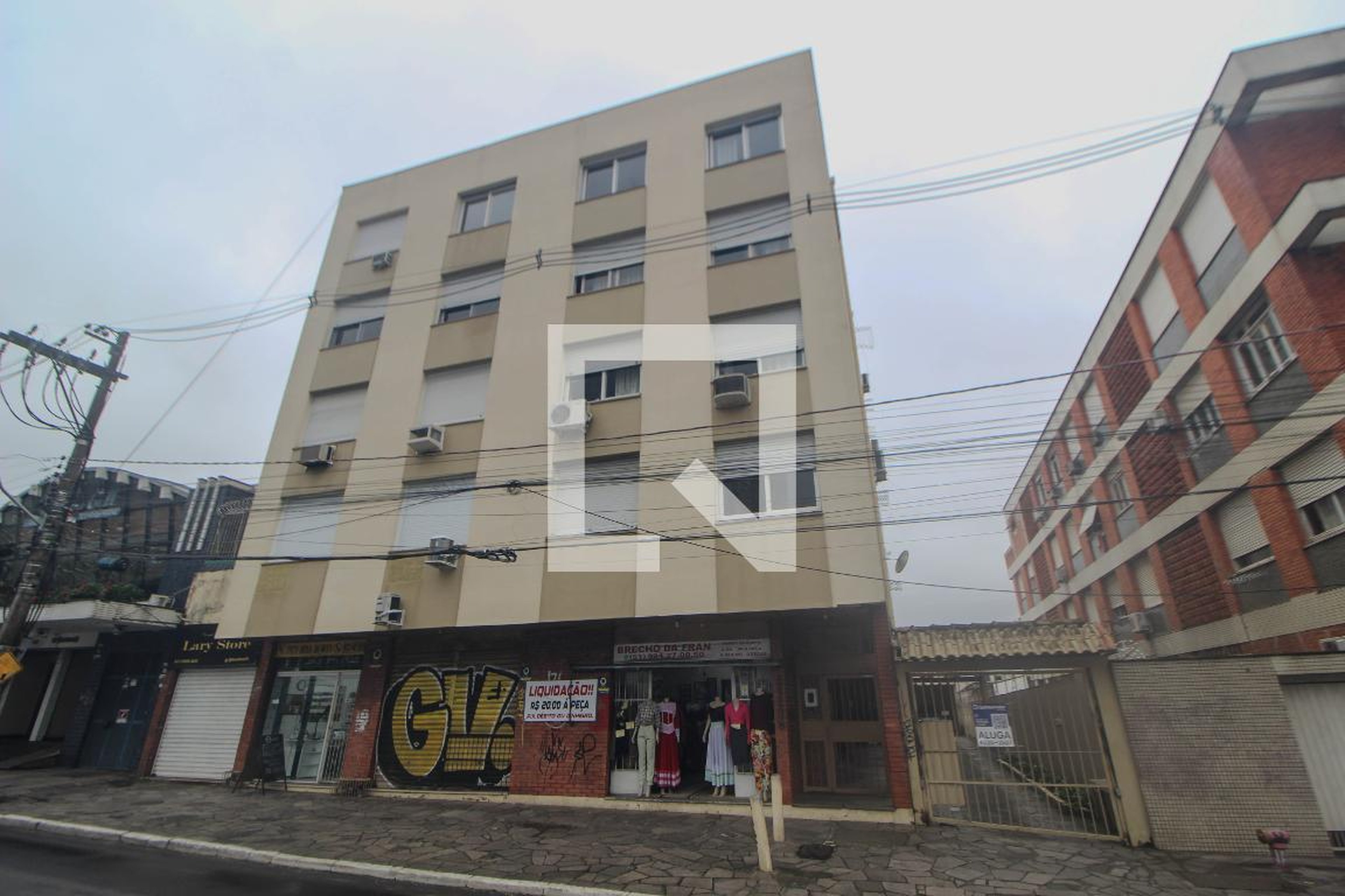 Fachada Condomínio em Avenida Bento Gonçalves, 1294