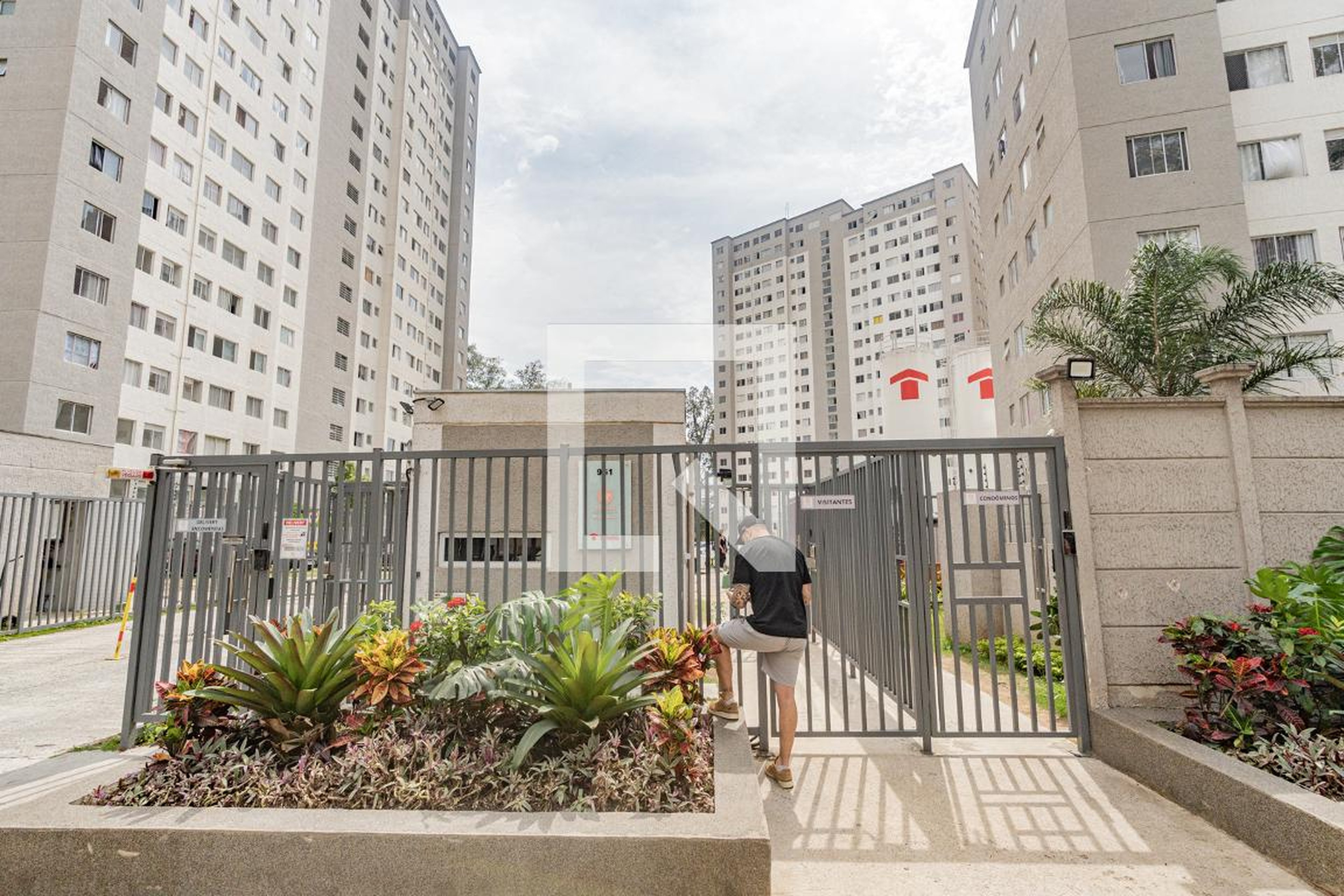 Fachada Condomínio Jasmin Parque botânico
