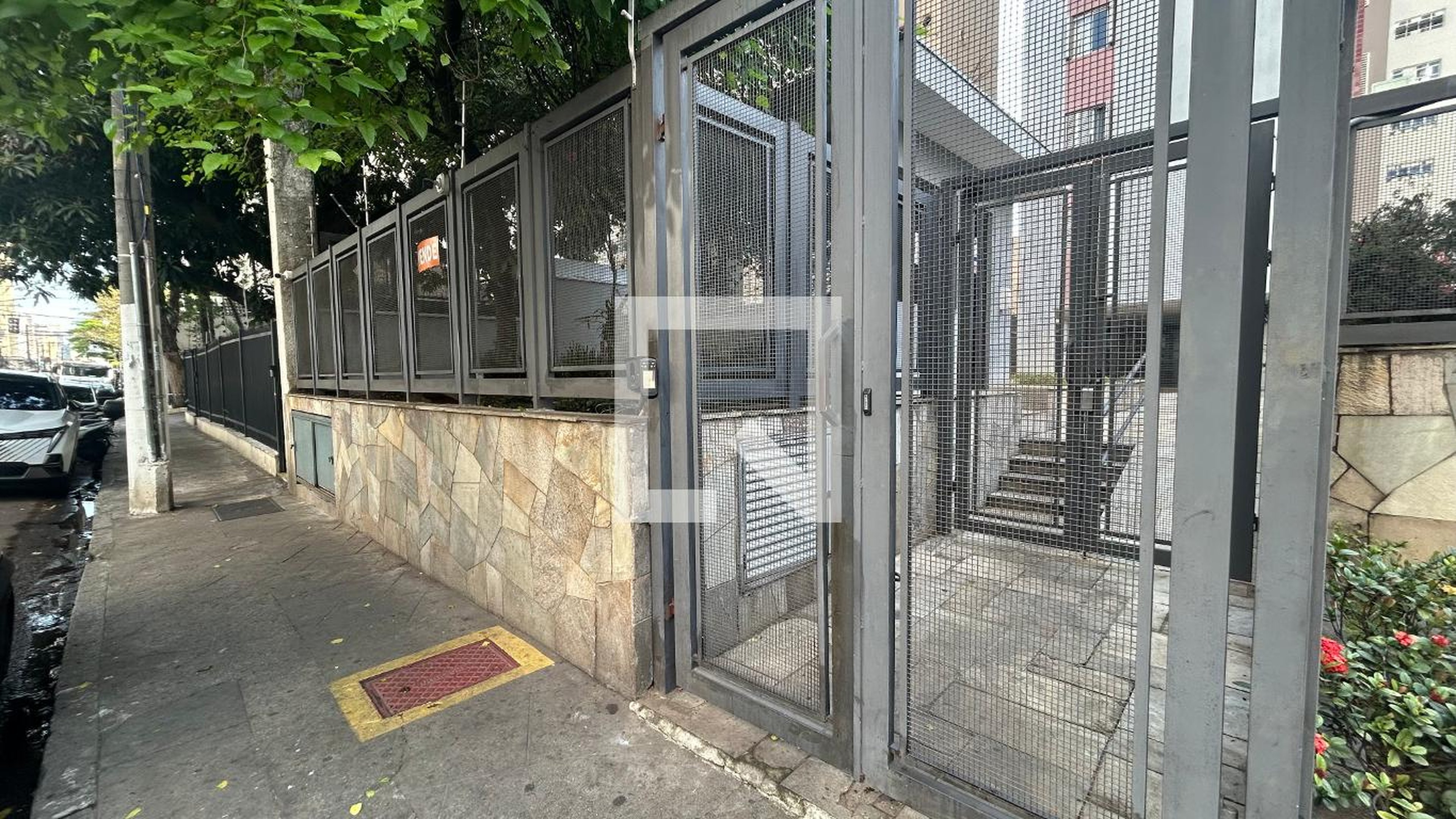 Fachada Condomínio Jardim dos eucaliptos