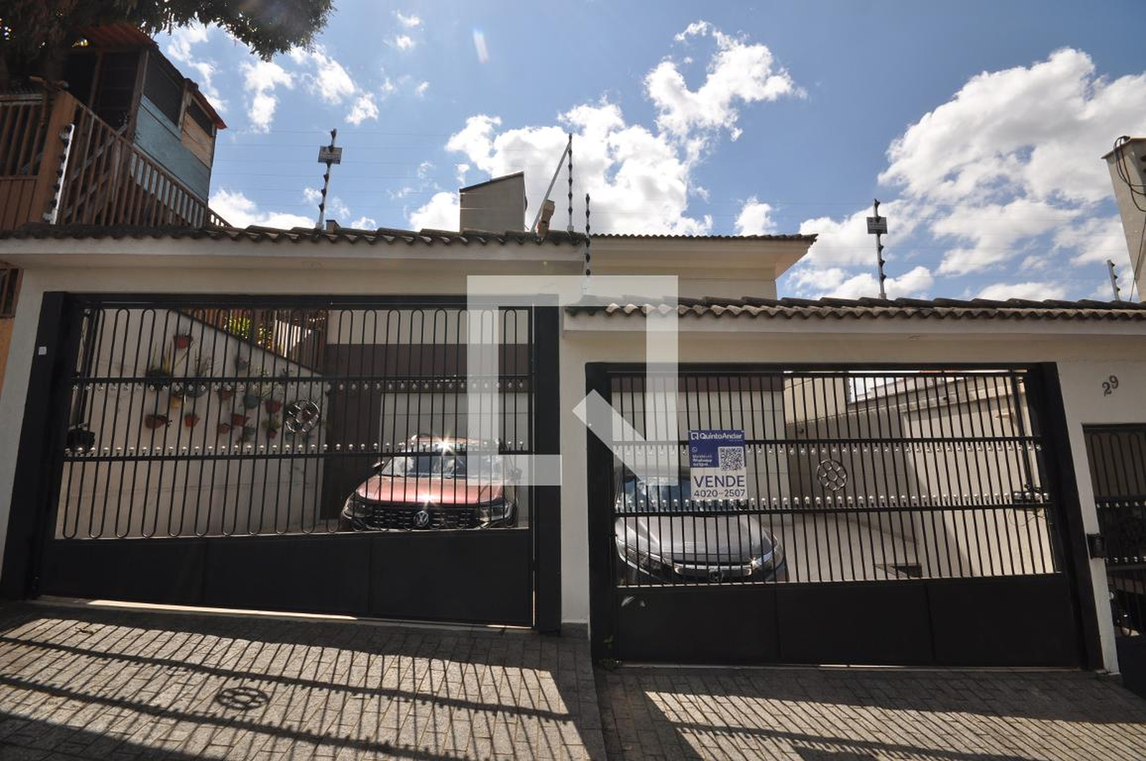 Fachada Condomínio em Rua Manuel Pereira Sampaio, 29