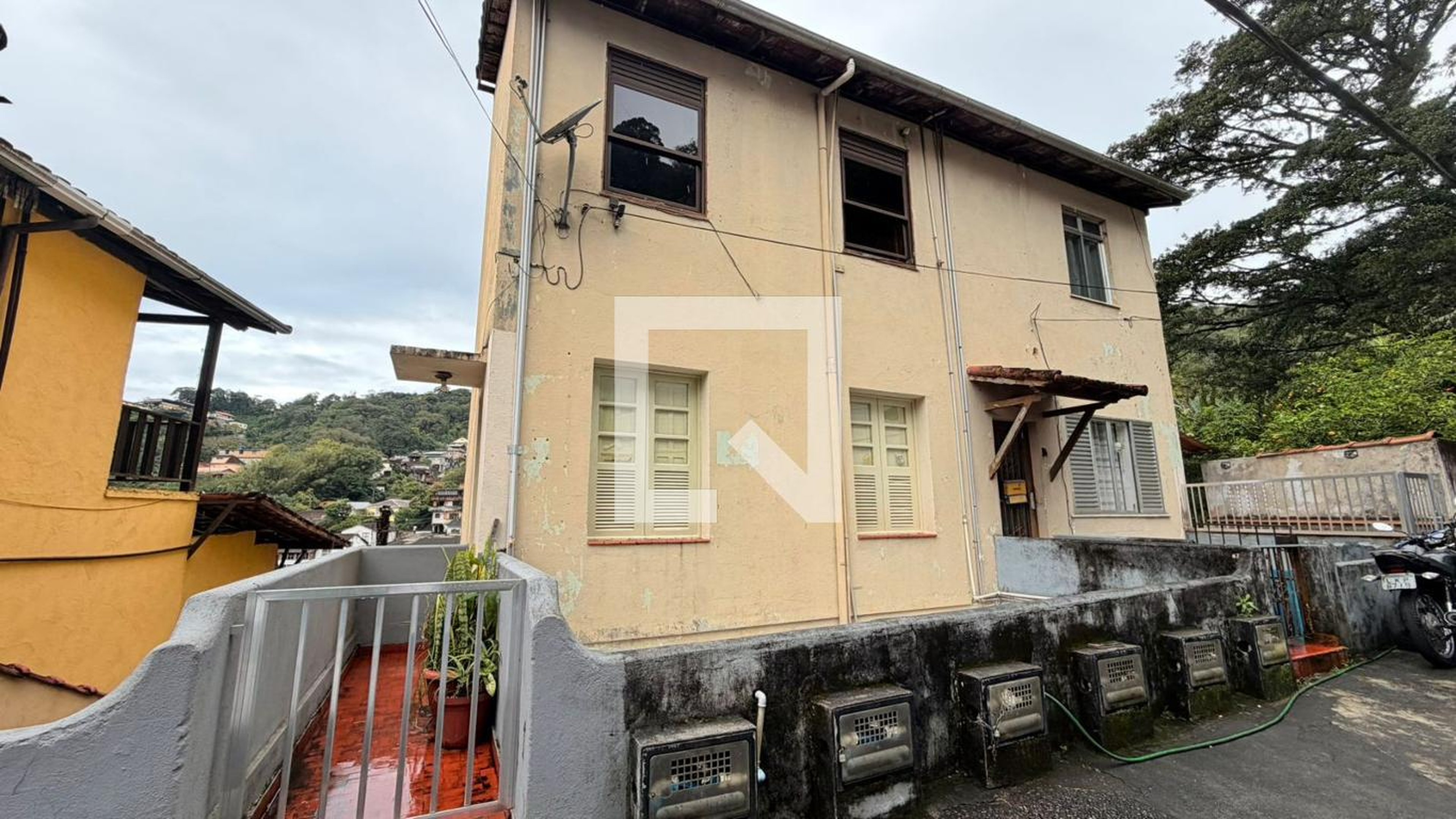 Fachada Condomínio em Estrada Presidente Sodré, 715