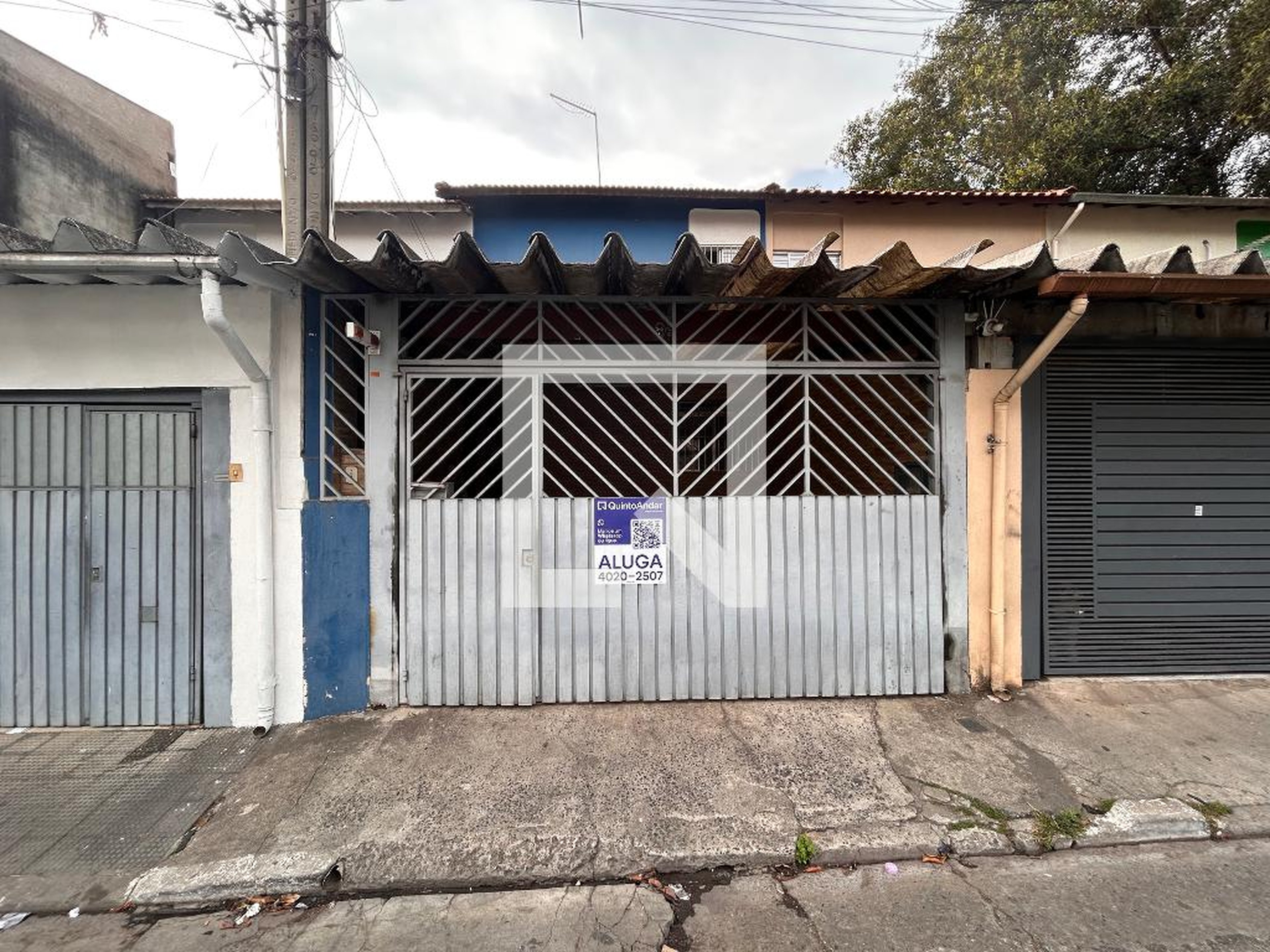 Fachada Condomínio em Rua Henrique da Mota, 99