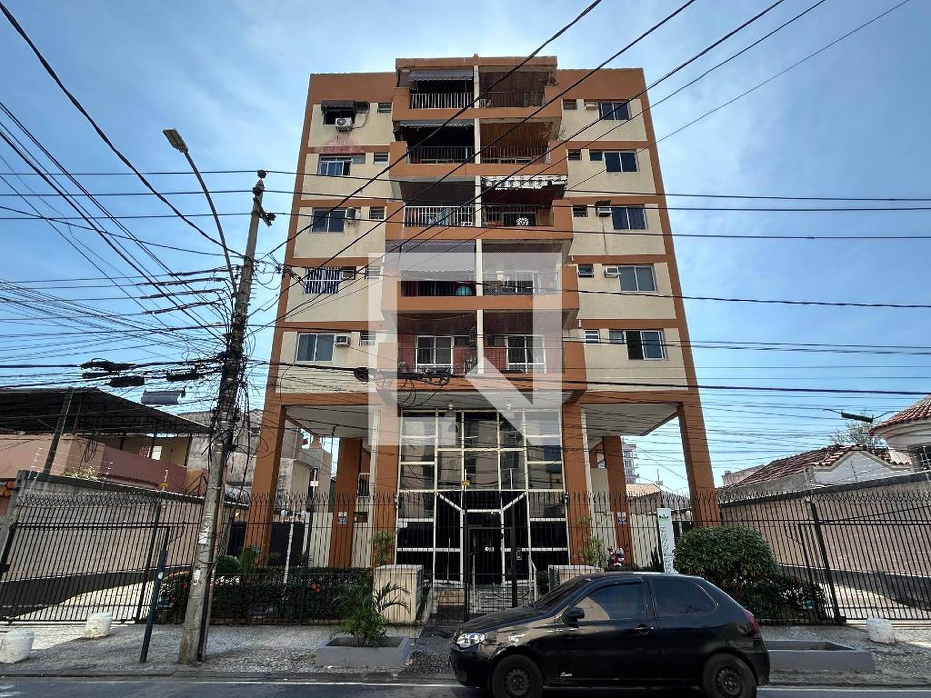 Fachada Condomínio em Rua Pinto Teles, 614