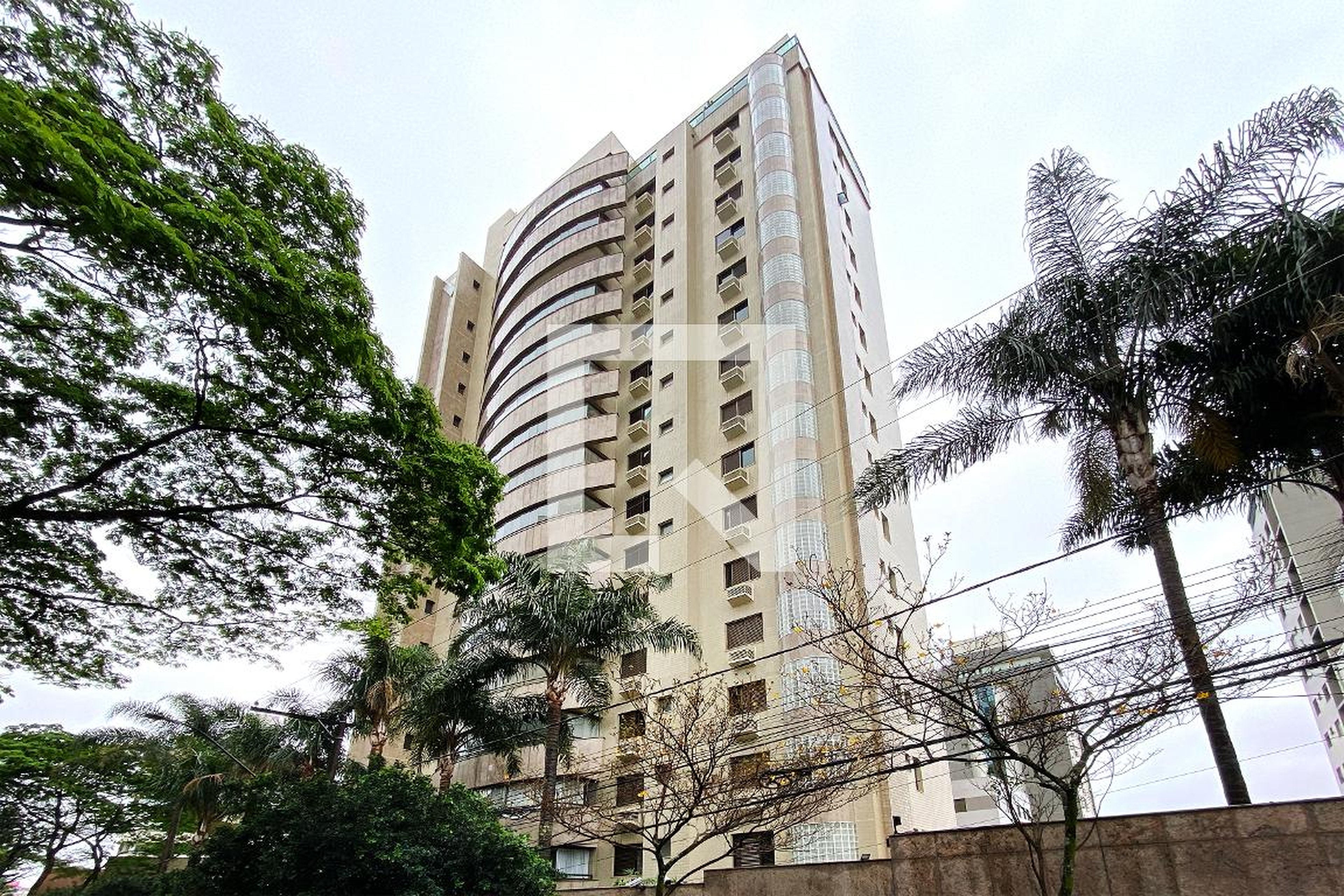 Fachada Condomínio em Rua São João do Paraíso, 41