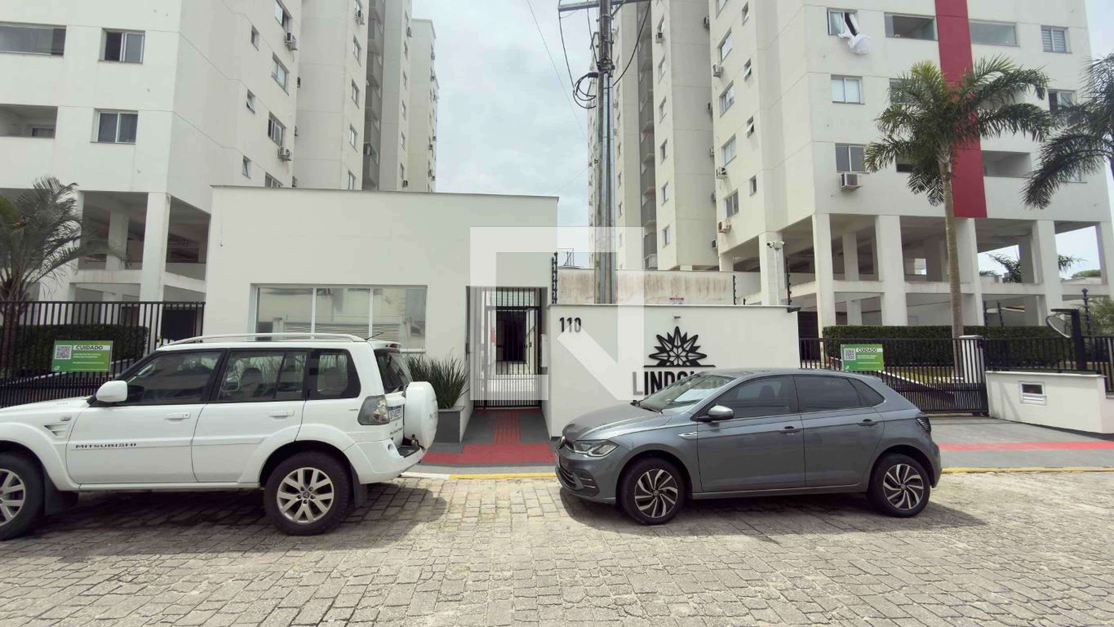 Fachada do Prédio Condomínio em Rua Recanto dos Santos, 110