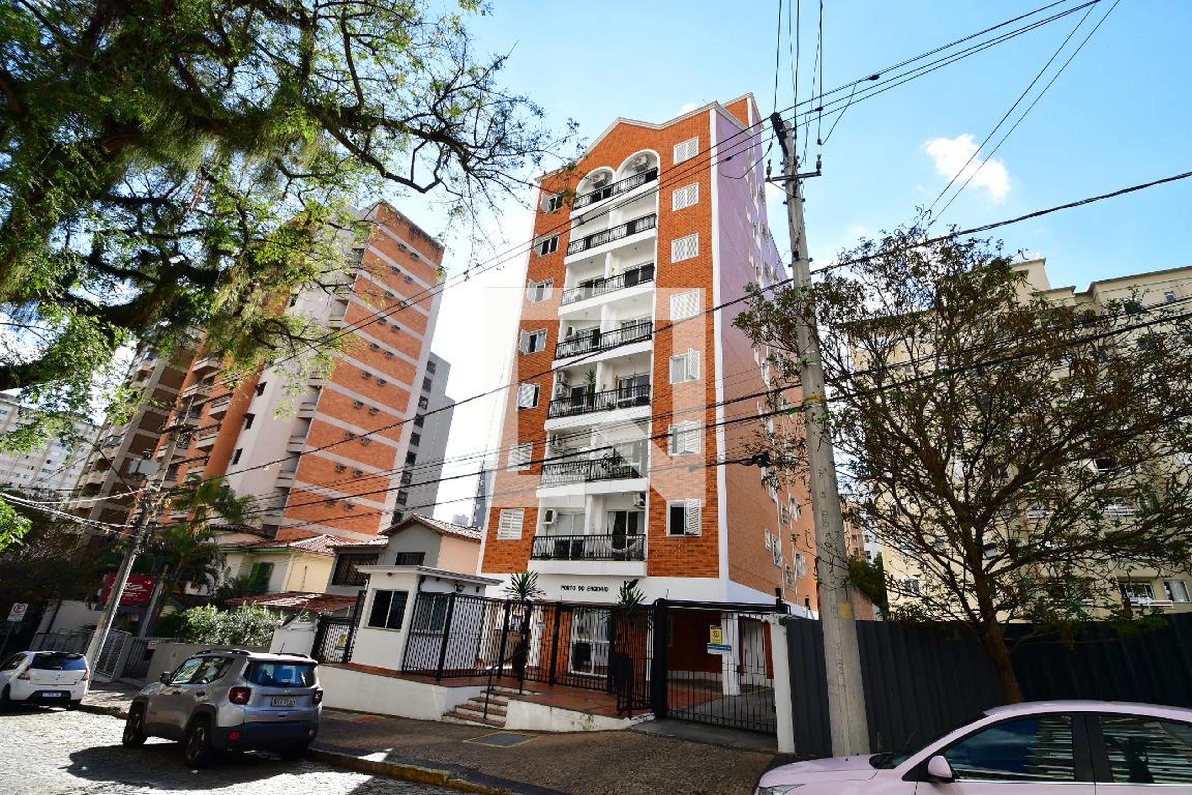 Fachada do Prédio Condomínio em Rua Joaquim Novaes, 127