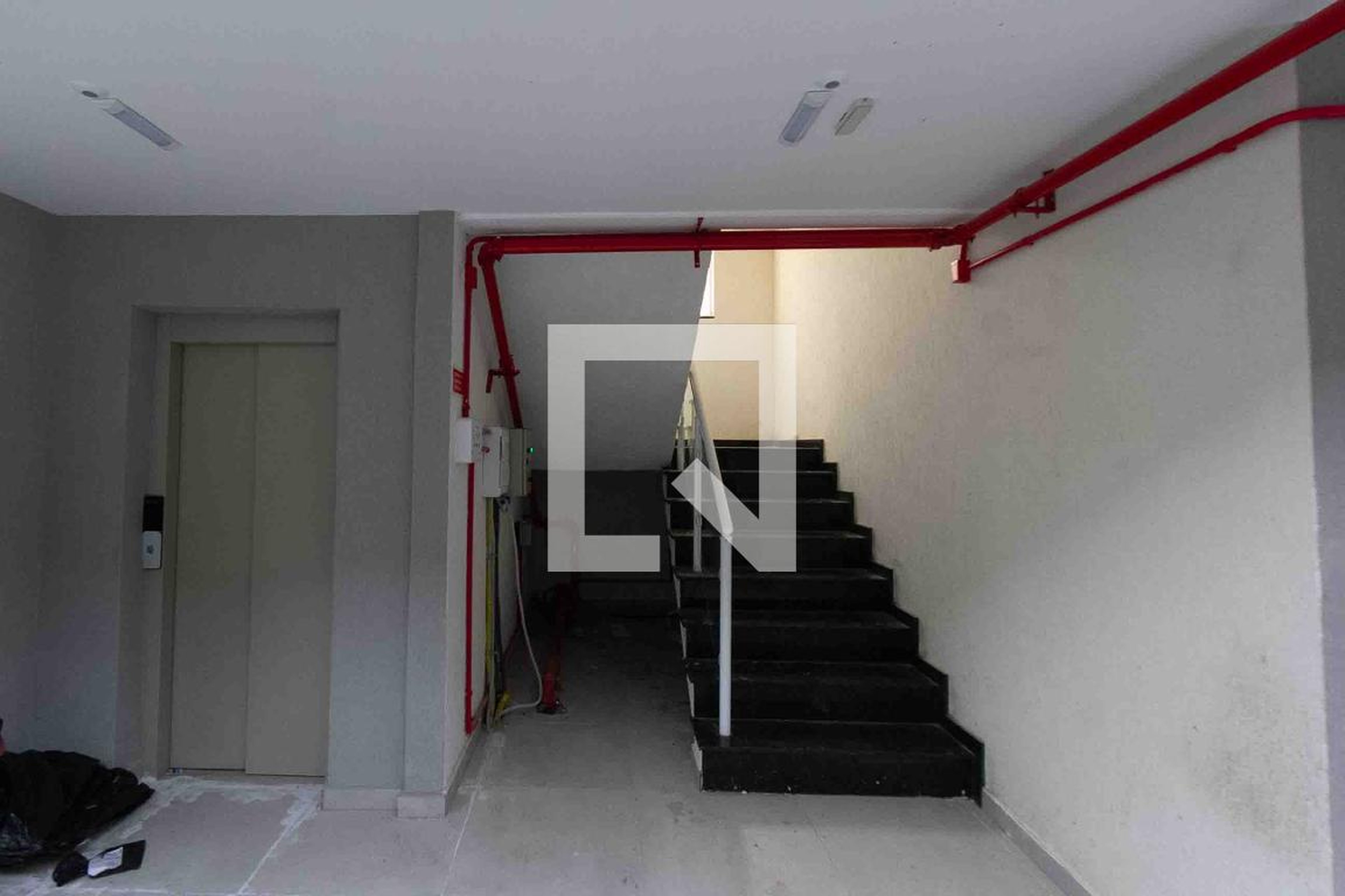 Hall - null