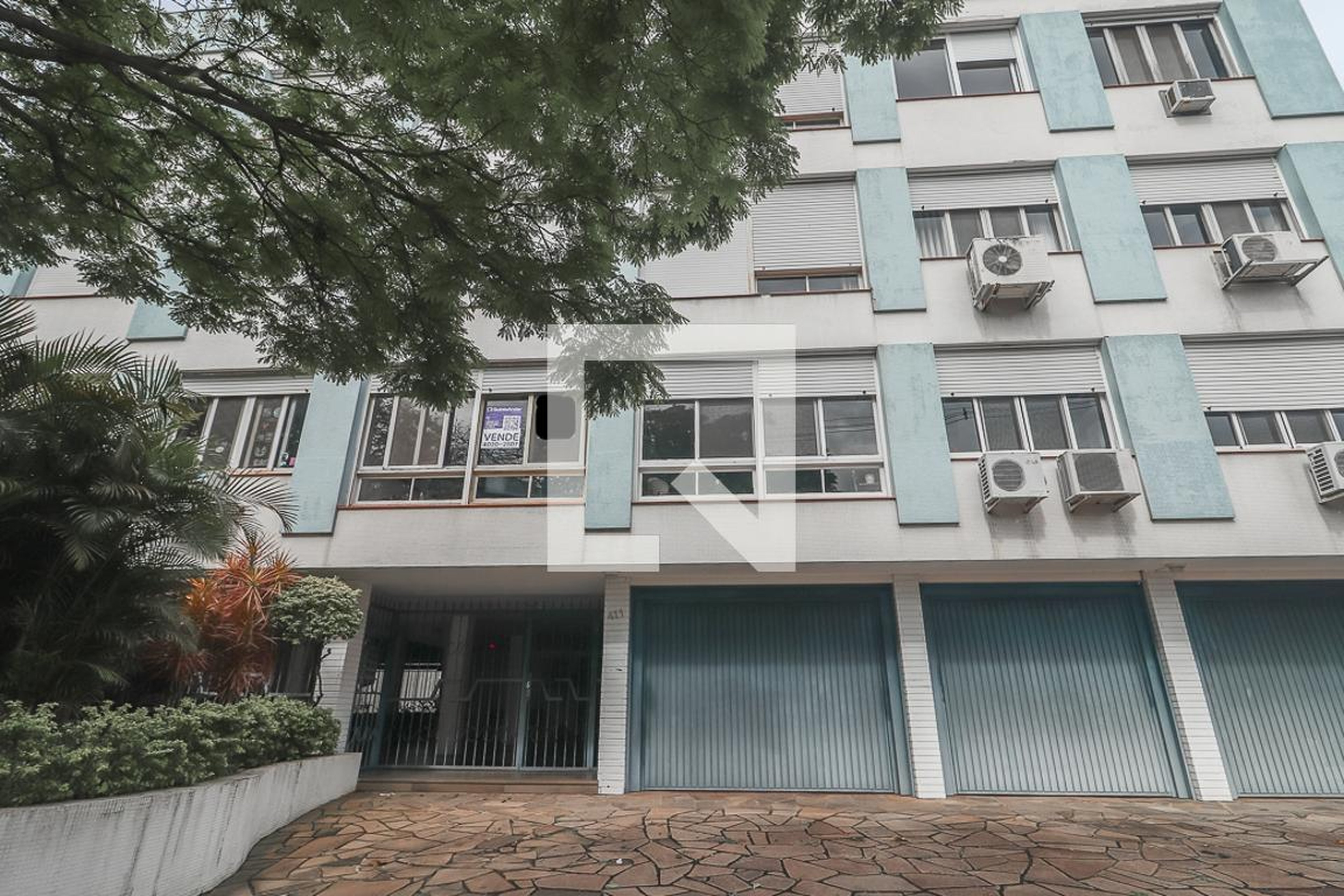 Fachada Condomínio em Rua João Caetano, 411