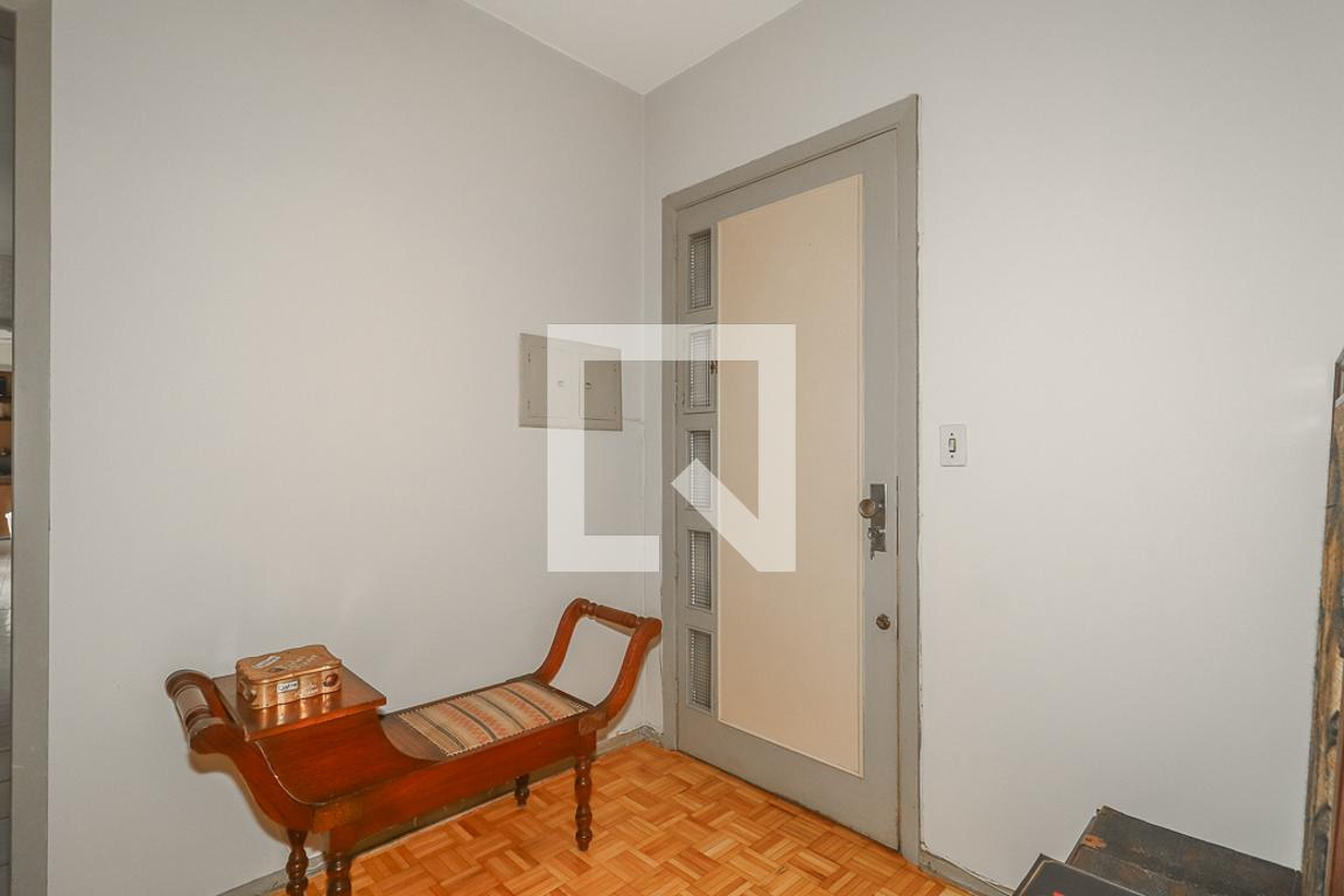 Hall - null