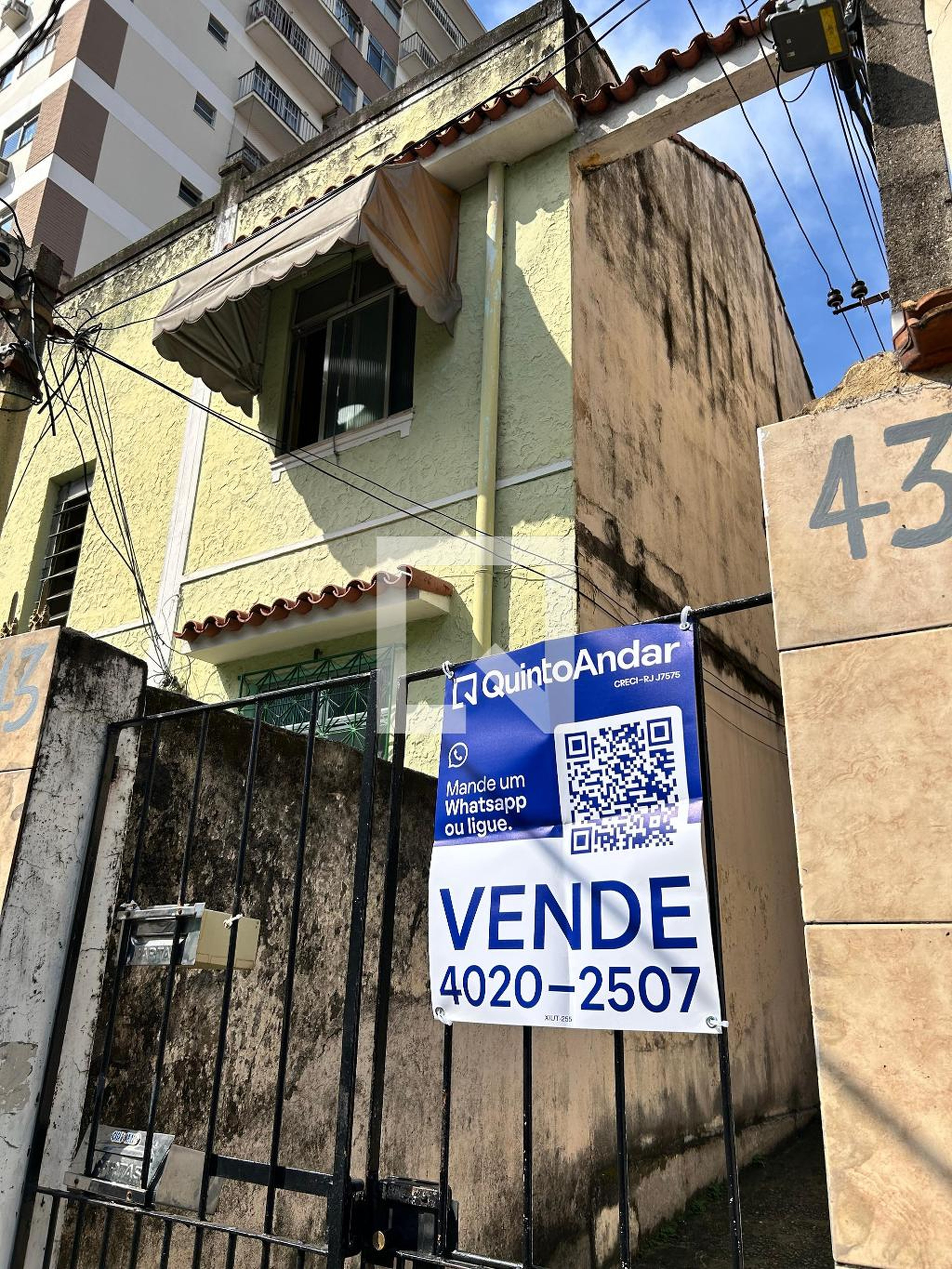 Fachada Condomínio em Rua Pedro Domingues, 43
