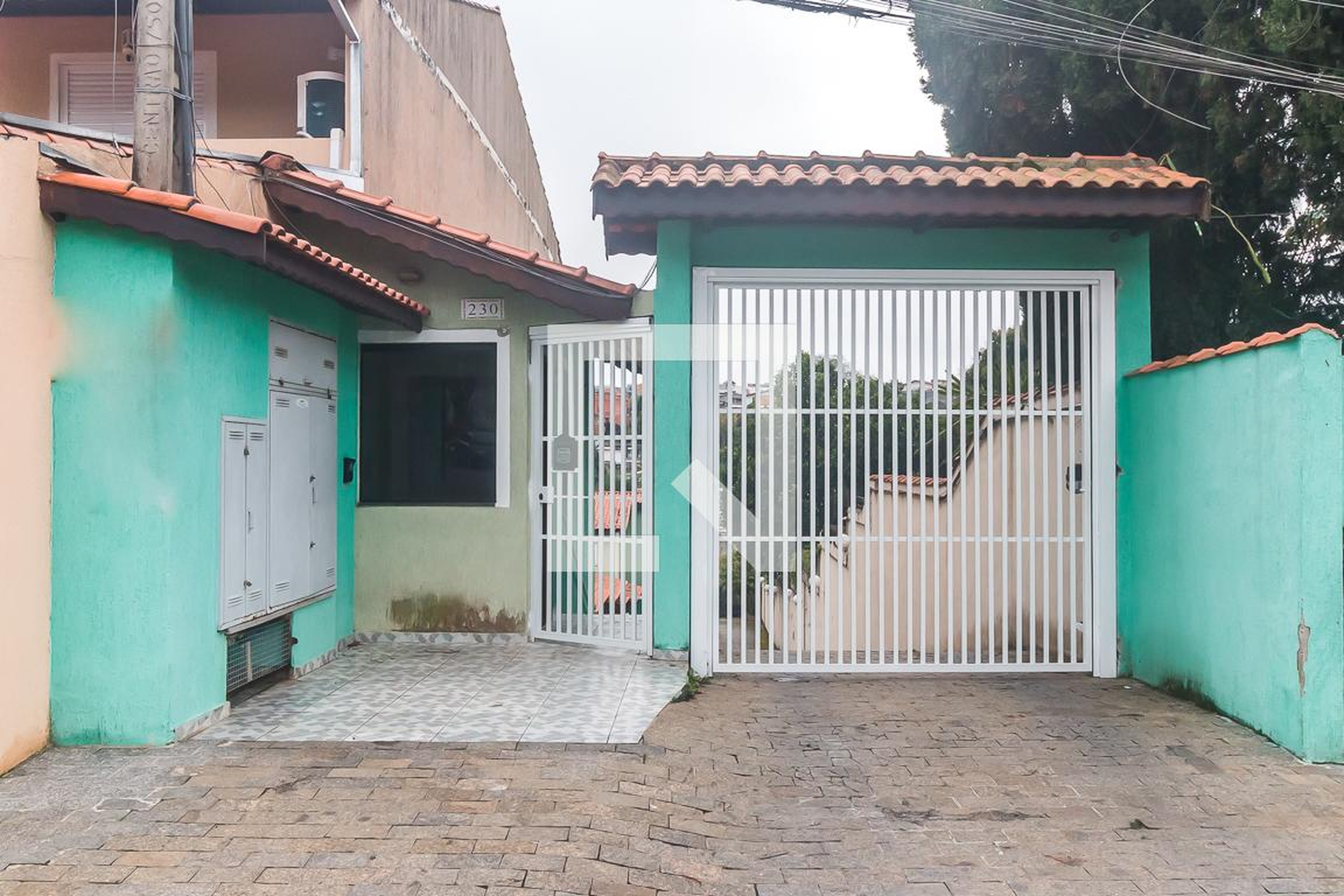Fachada Condomínio em Rua Sacadura Cabral, 230