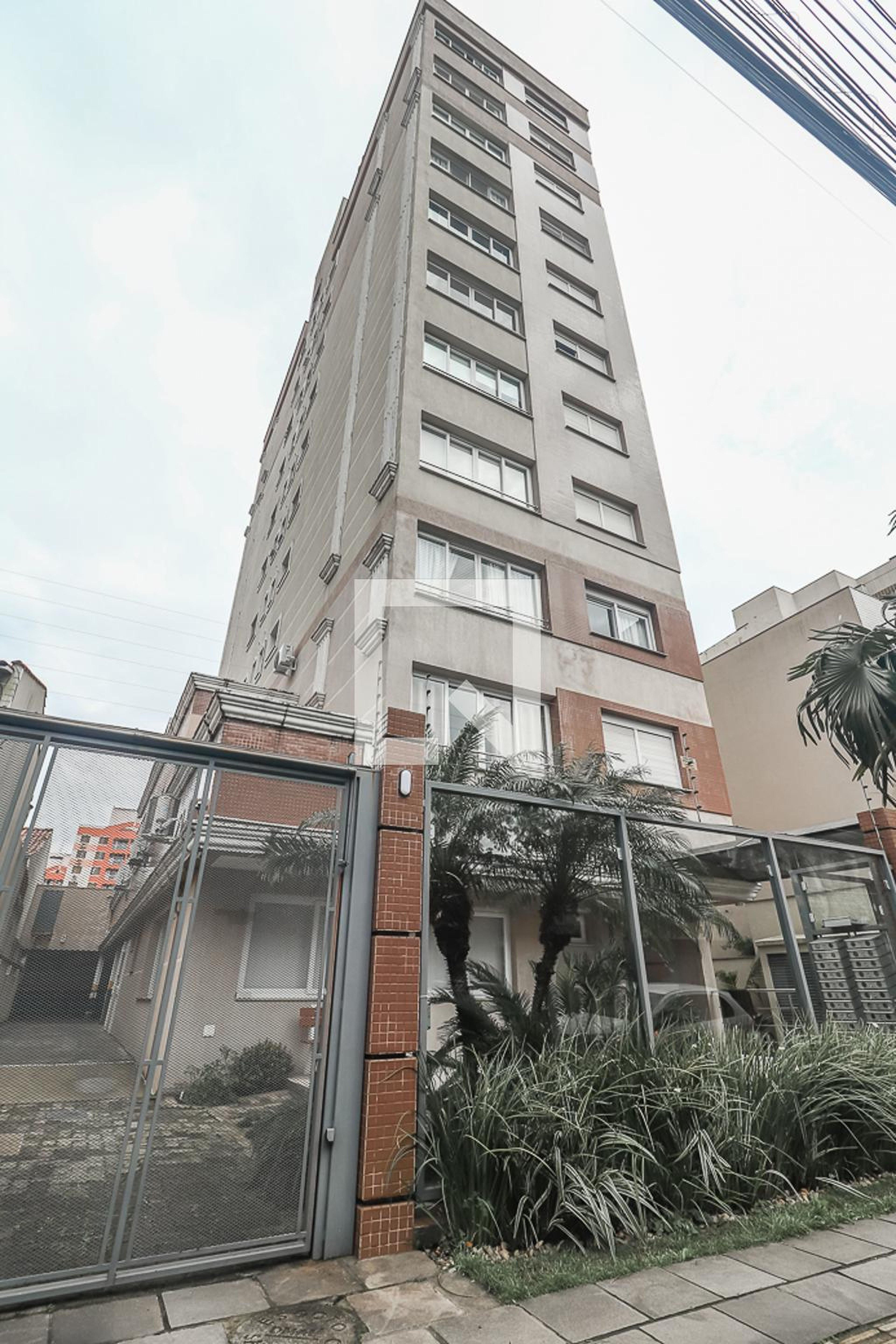Fachada Condomínio em Rua Fernando Cortez, 151