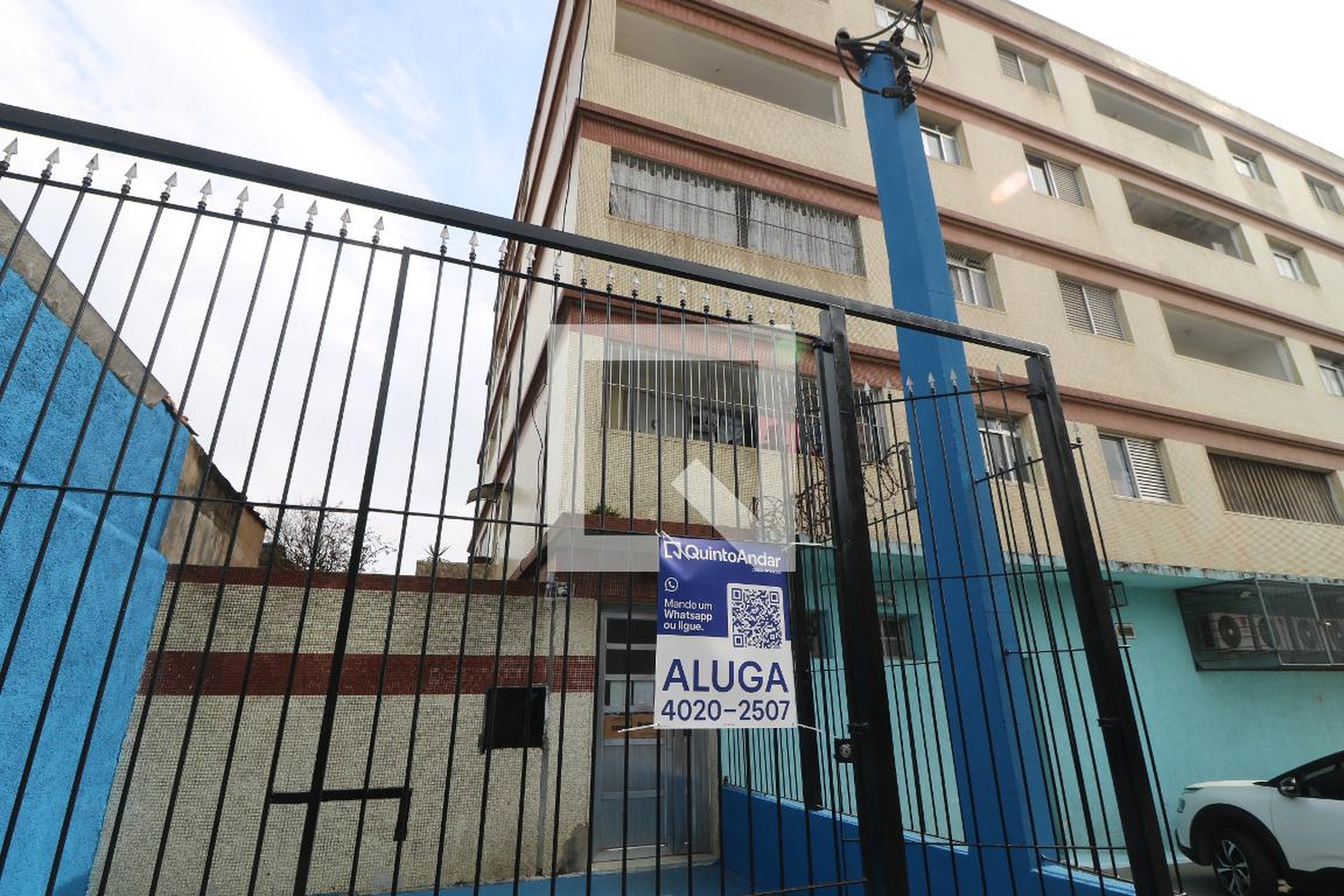Fachada do Prédio Condomínio em Rua Doutor Aureliano da Silva Arruda, 642