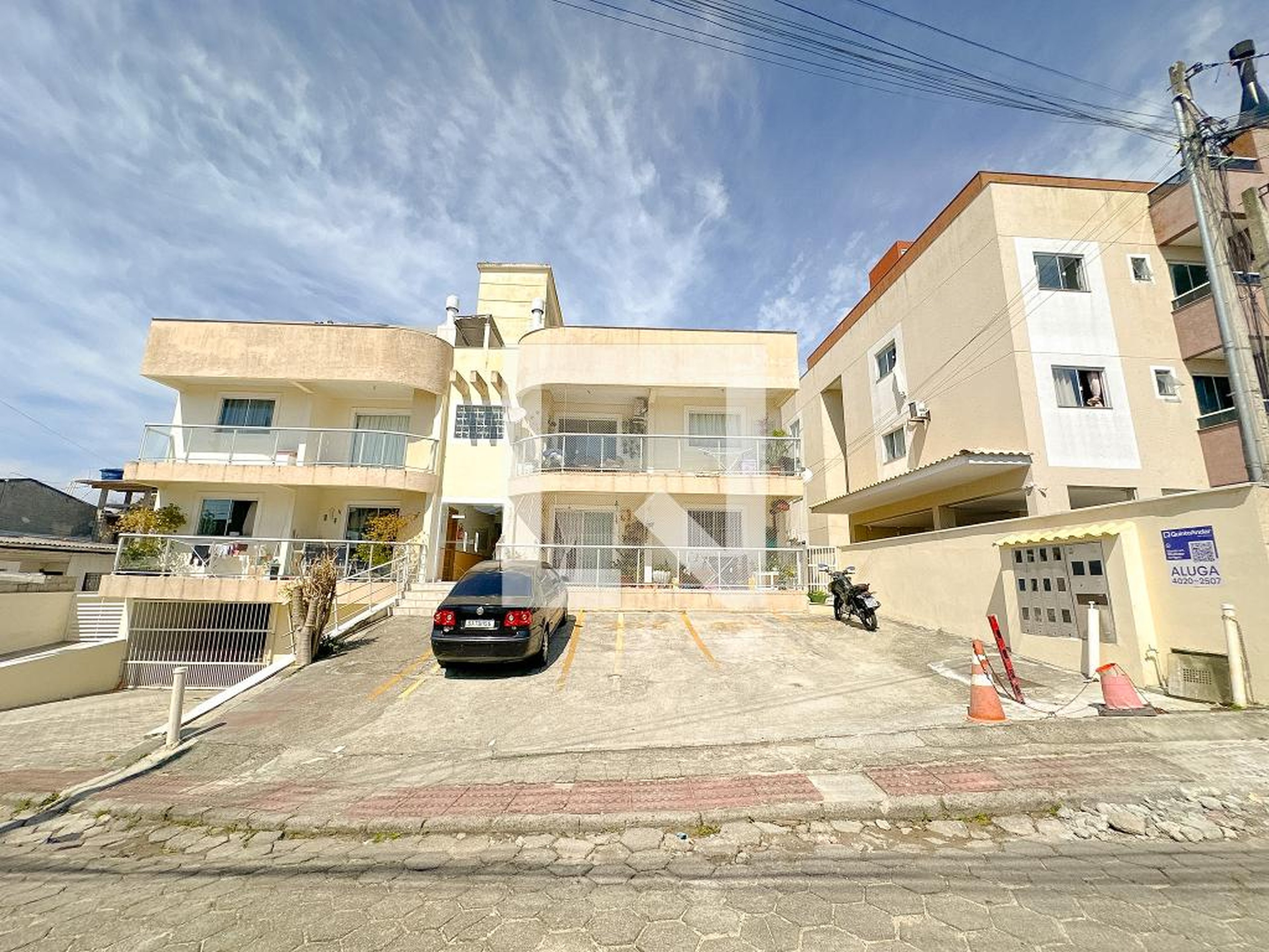 Fachada Condomínio em Servidão Nova Era, 245