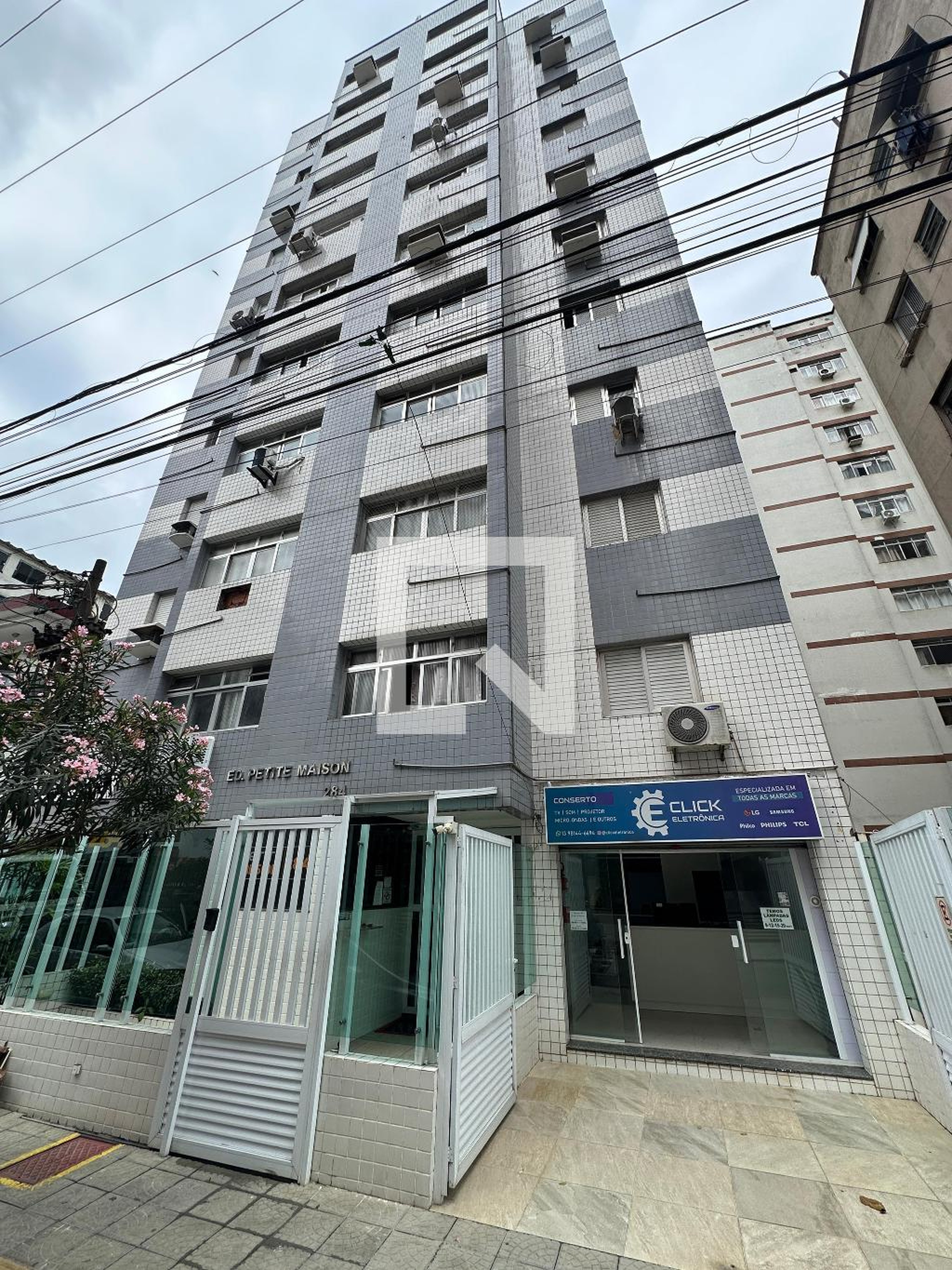 Fachada do Prédio Condomínio Petit Maison