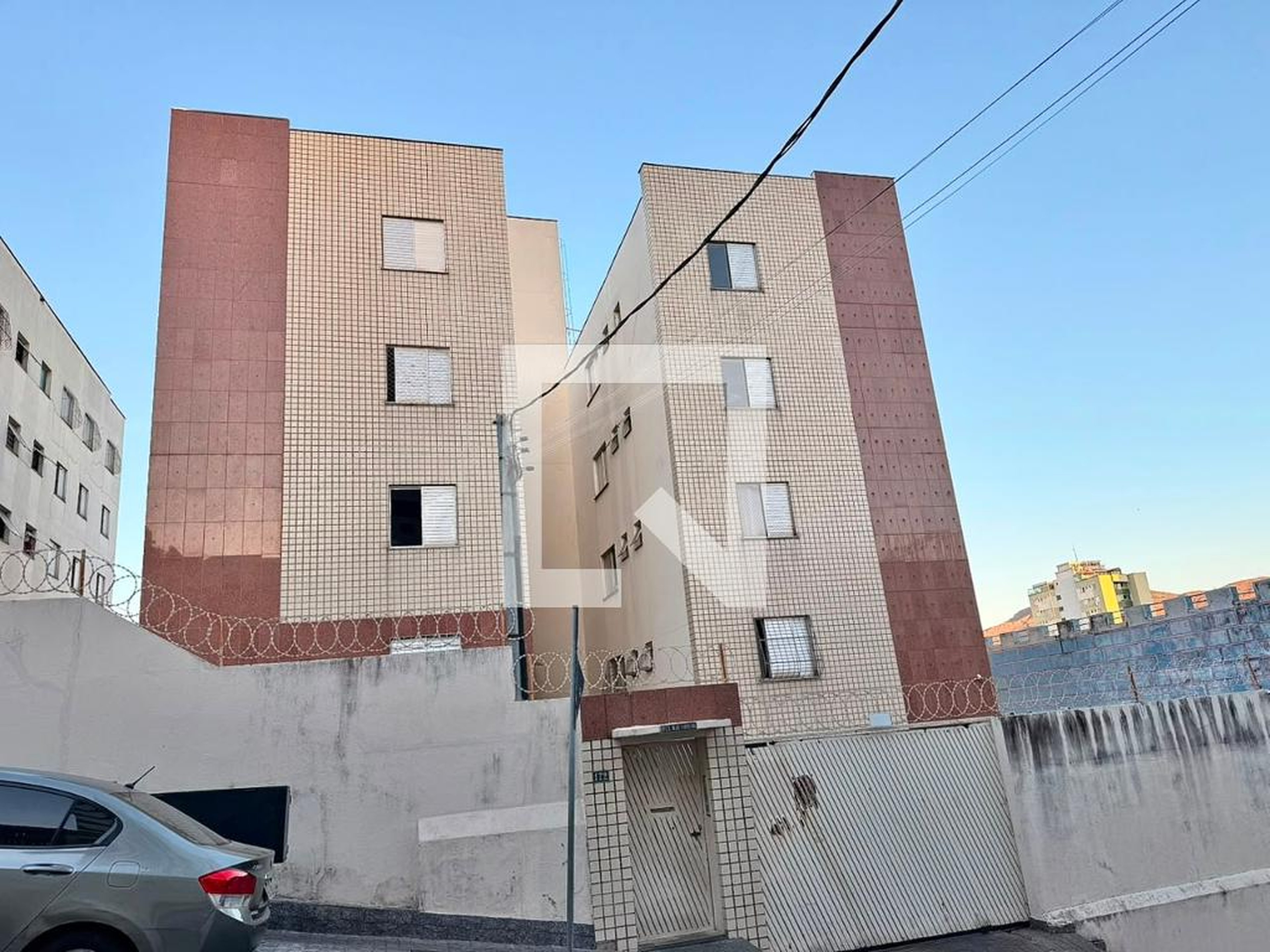 Fachada Condomínio em Rua Santa Marta, 172