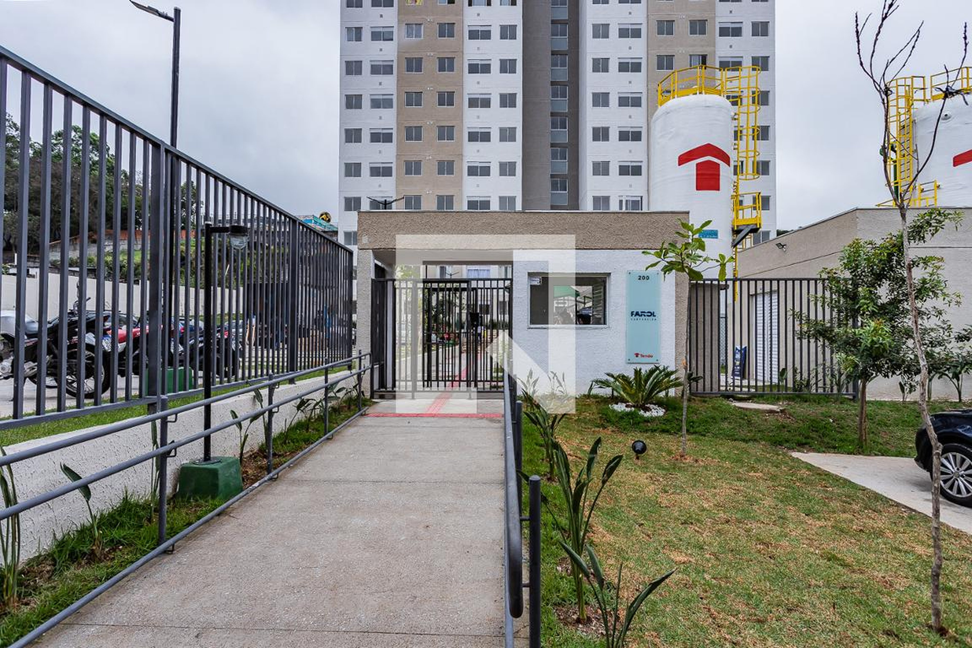 Fachada Condomínio em Rua Monte Azul Paulista, 200