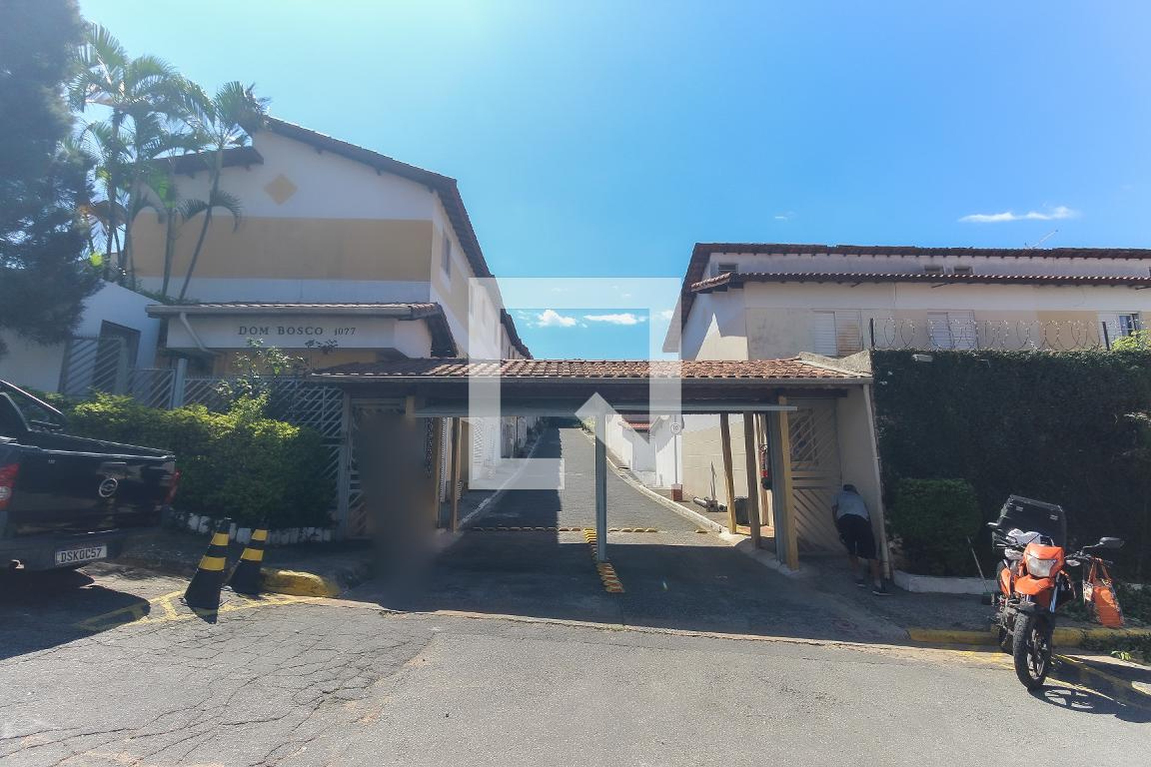 Fachada do Condomínio Condomínio M Bosco