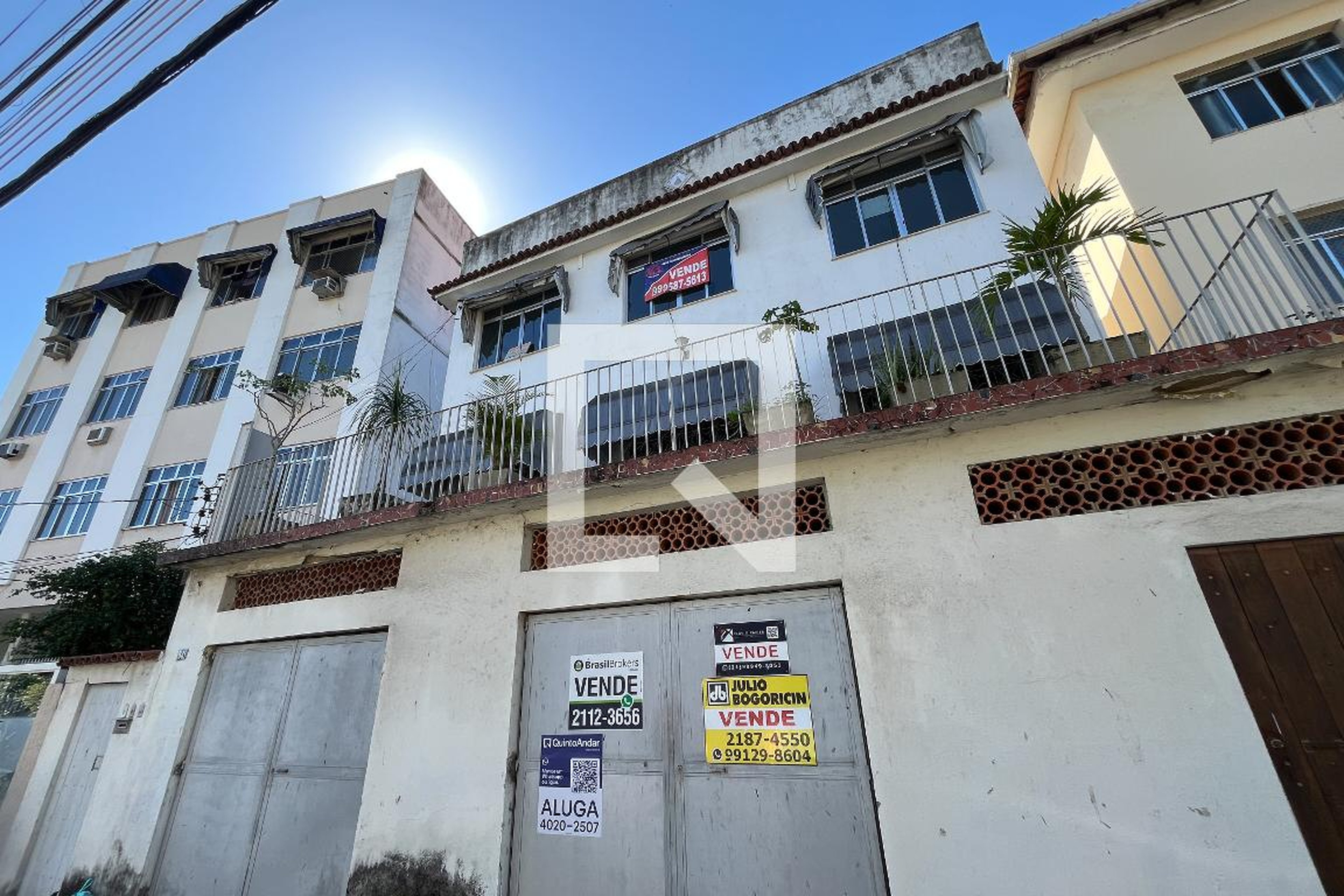 Fachada Condomínio em Rua Haia, 541