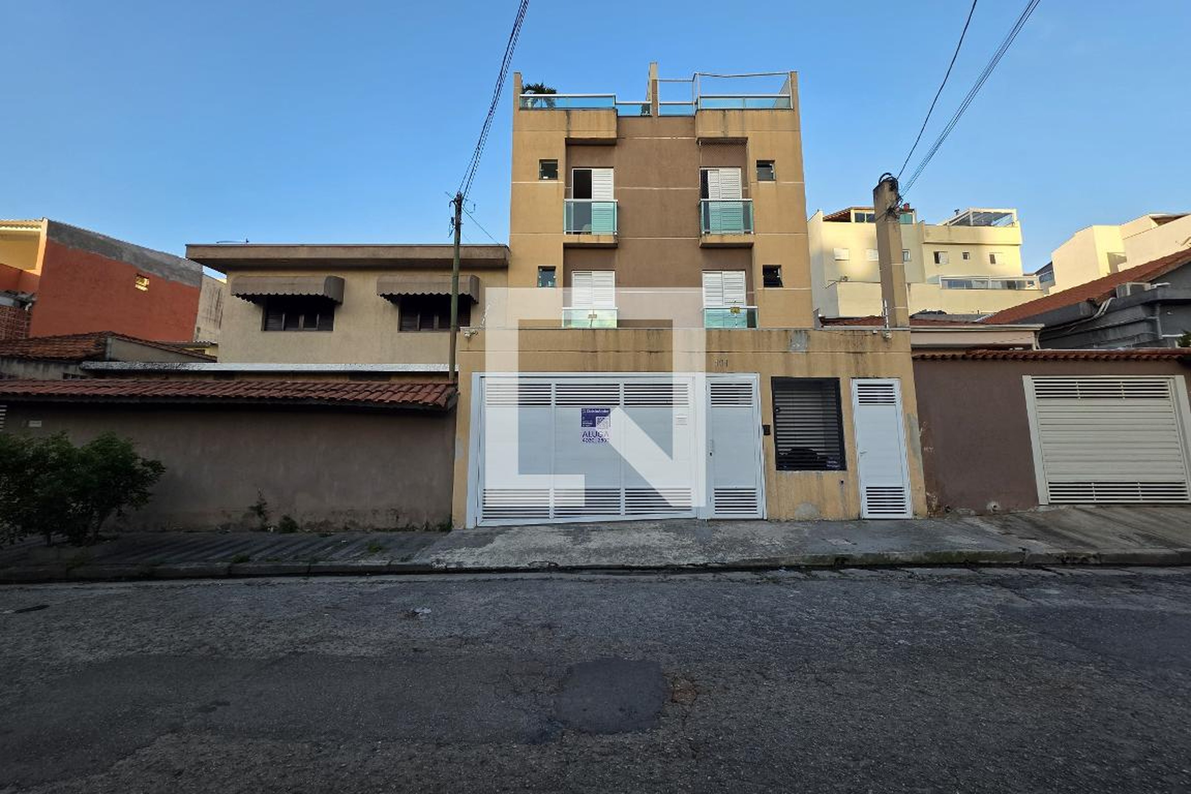 Fachada Condomínio em Rua Ricardo de Lemos, 101