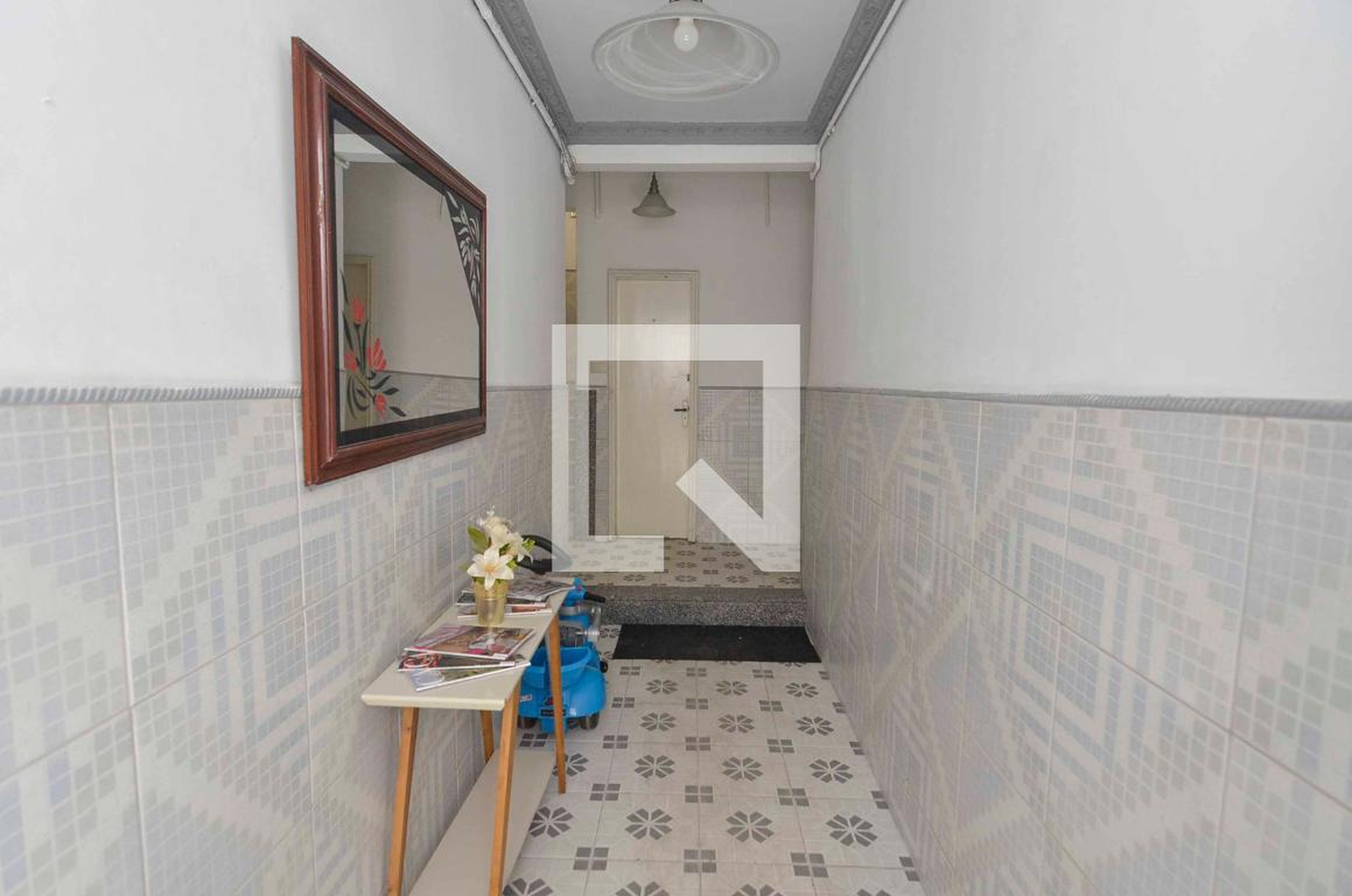 Hall - null