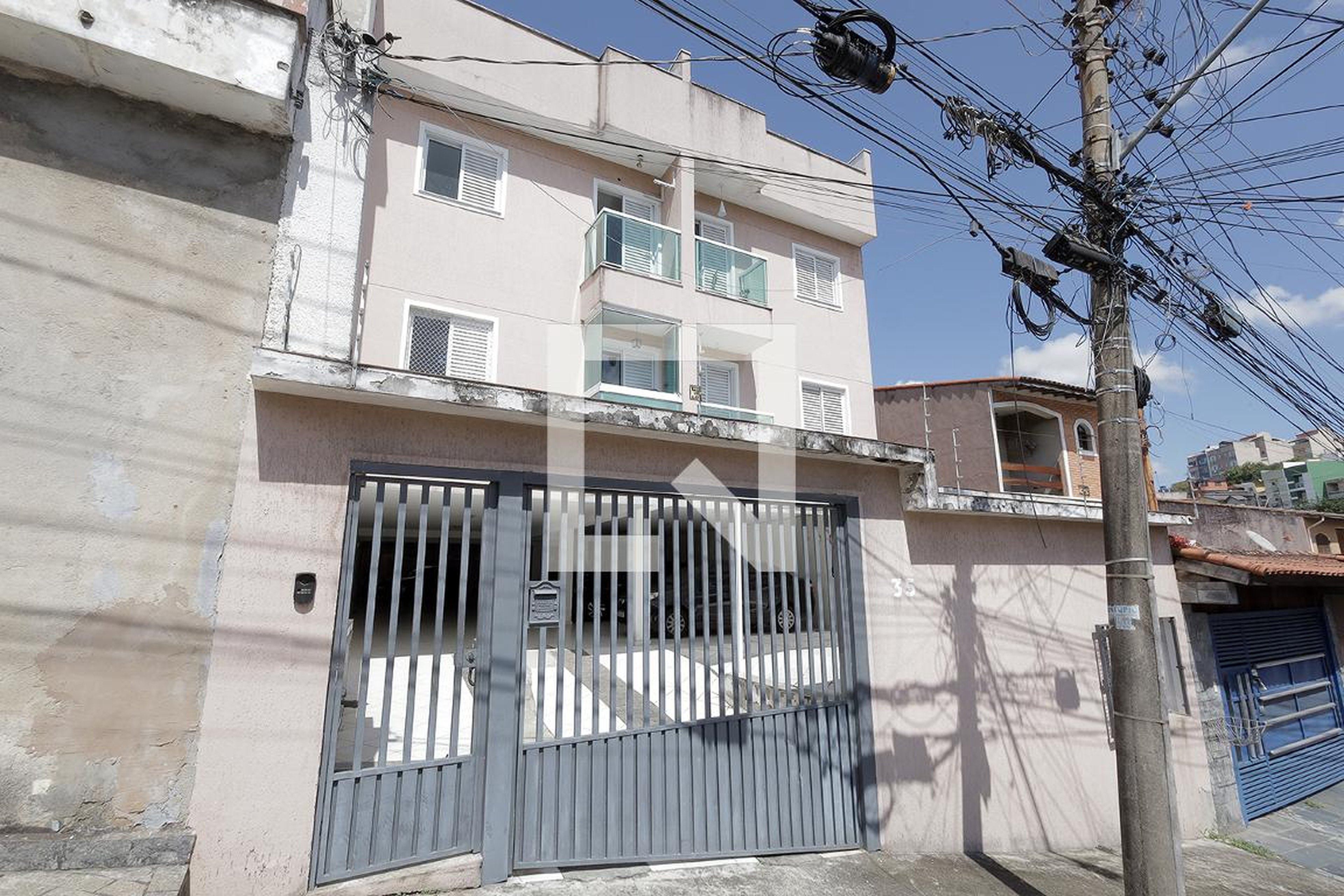 Fachada Condomínio em Rua Lina, 35