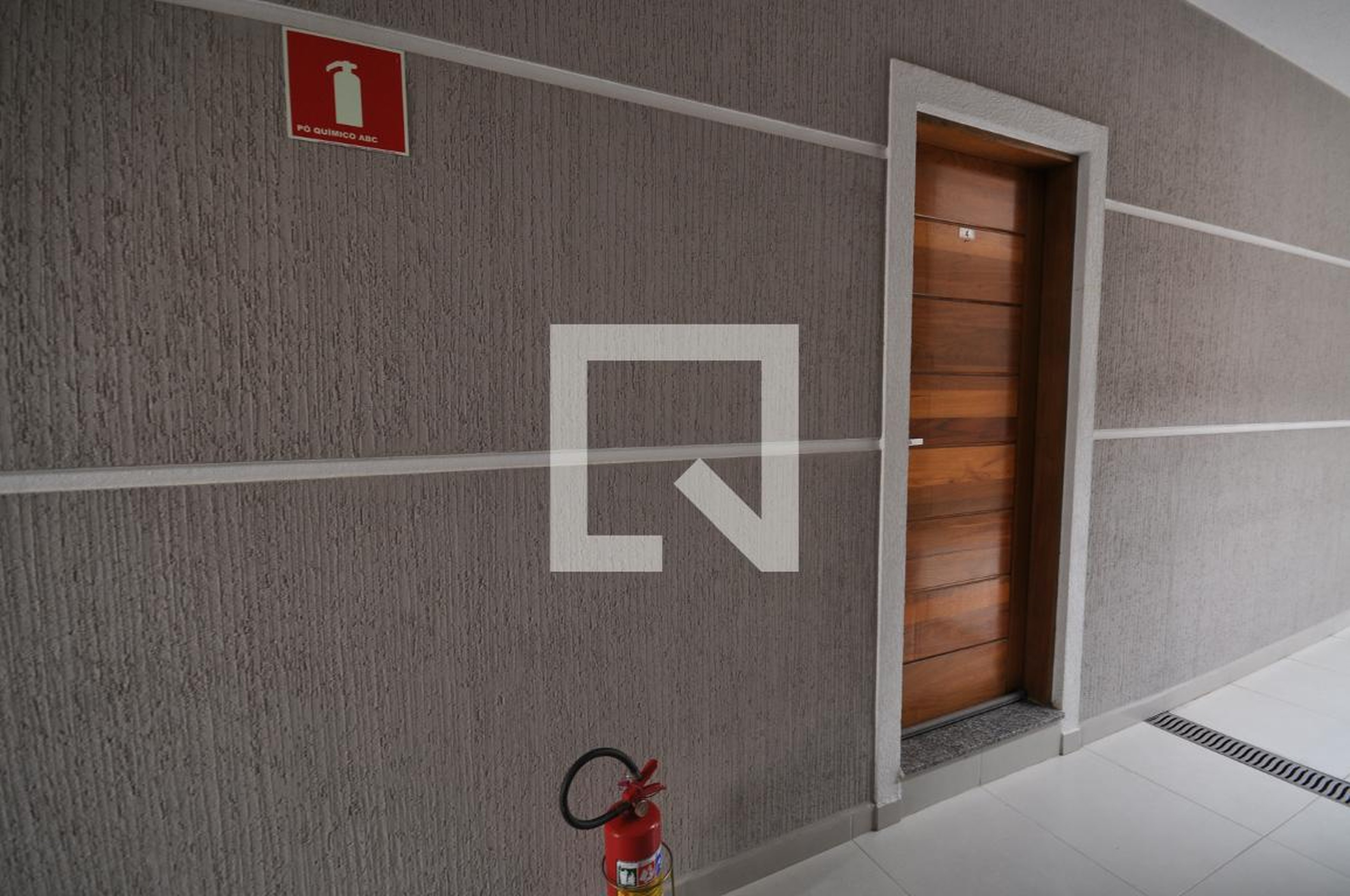 HAll de entrada - Álvares Afonso