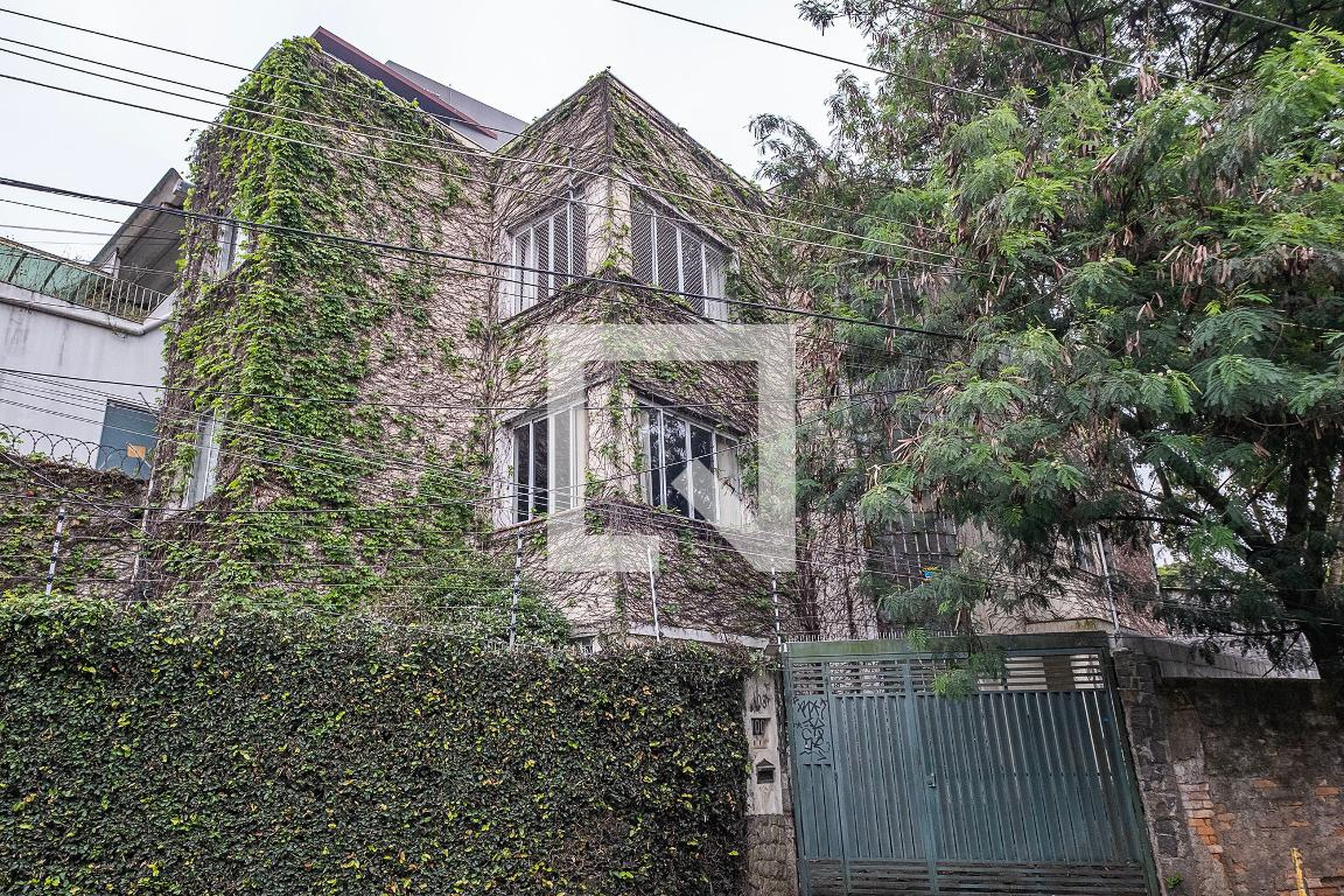 Fachada Condomínio em Rua Silvio Sacramento, 103