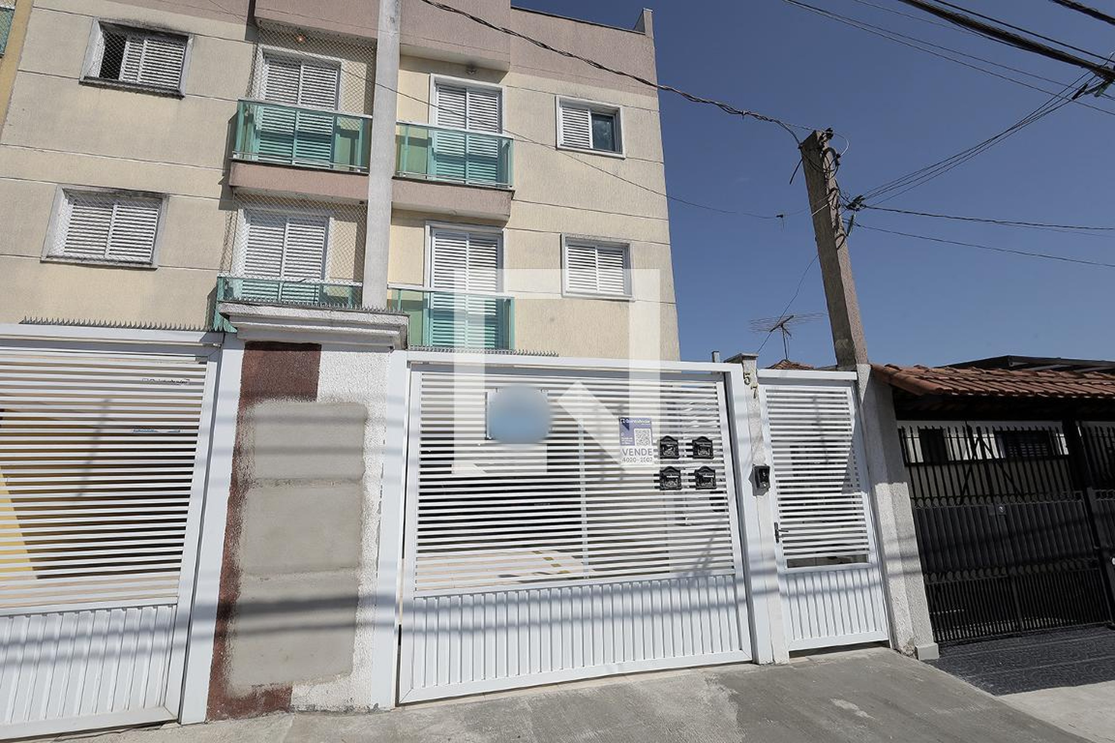 Fachada Condomínio em Rua Hipólito da Costa, 57