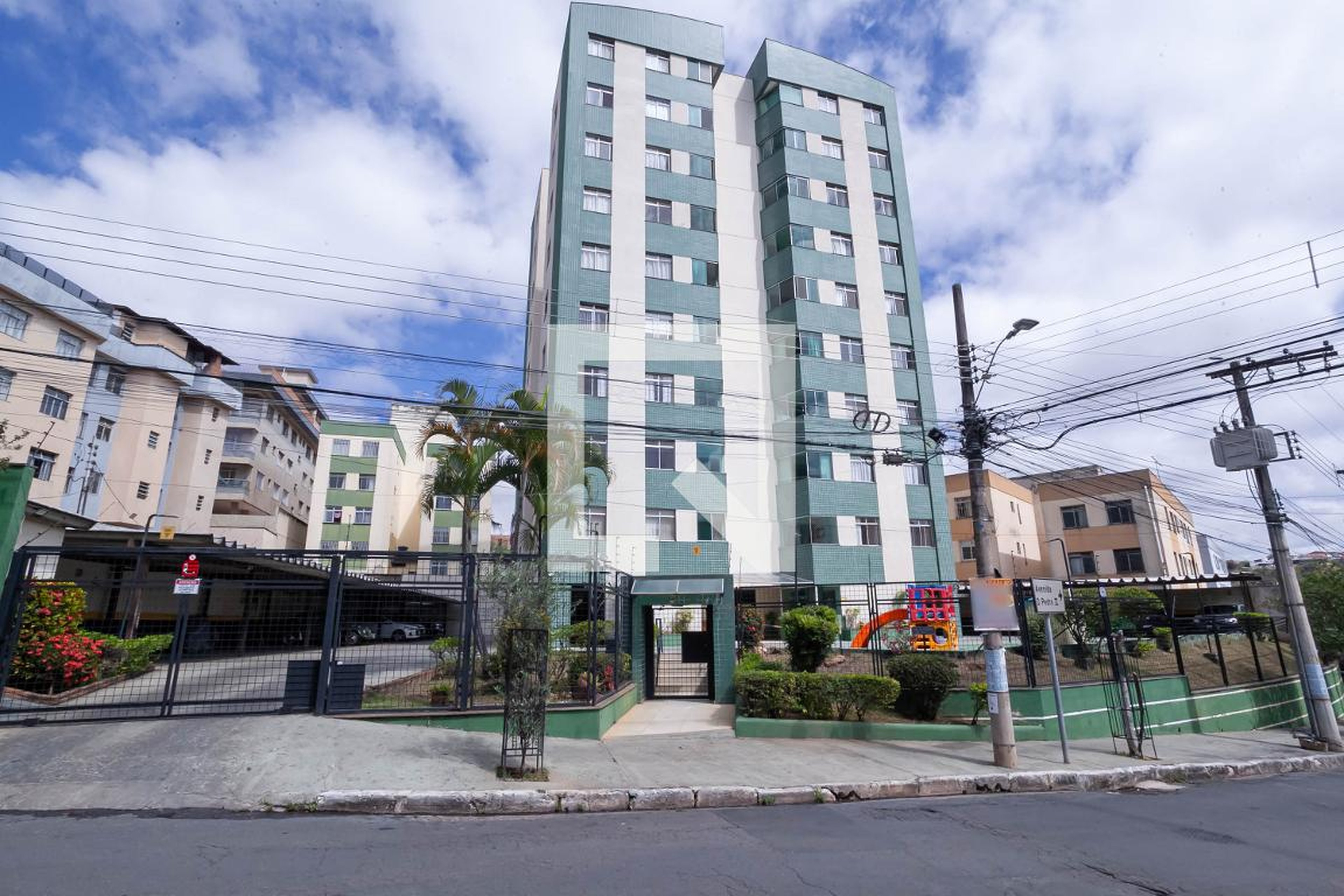 Fachada Condomínio em Rua Boreal, 245