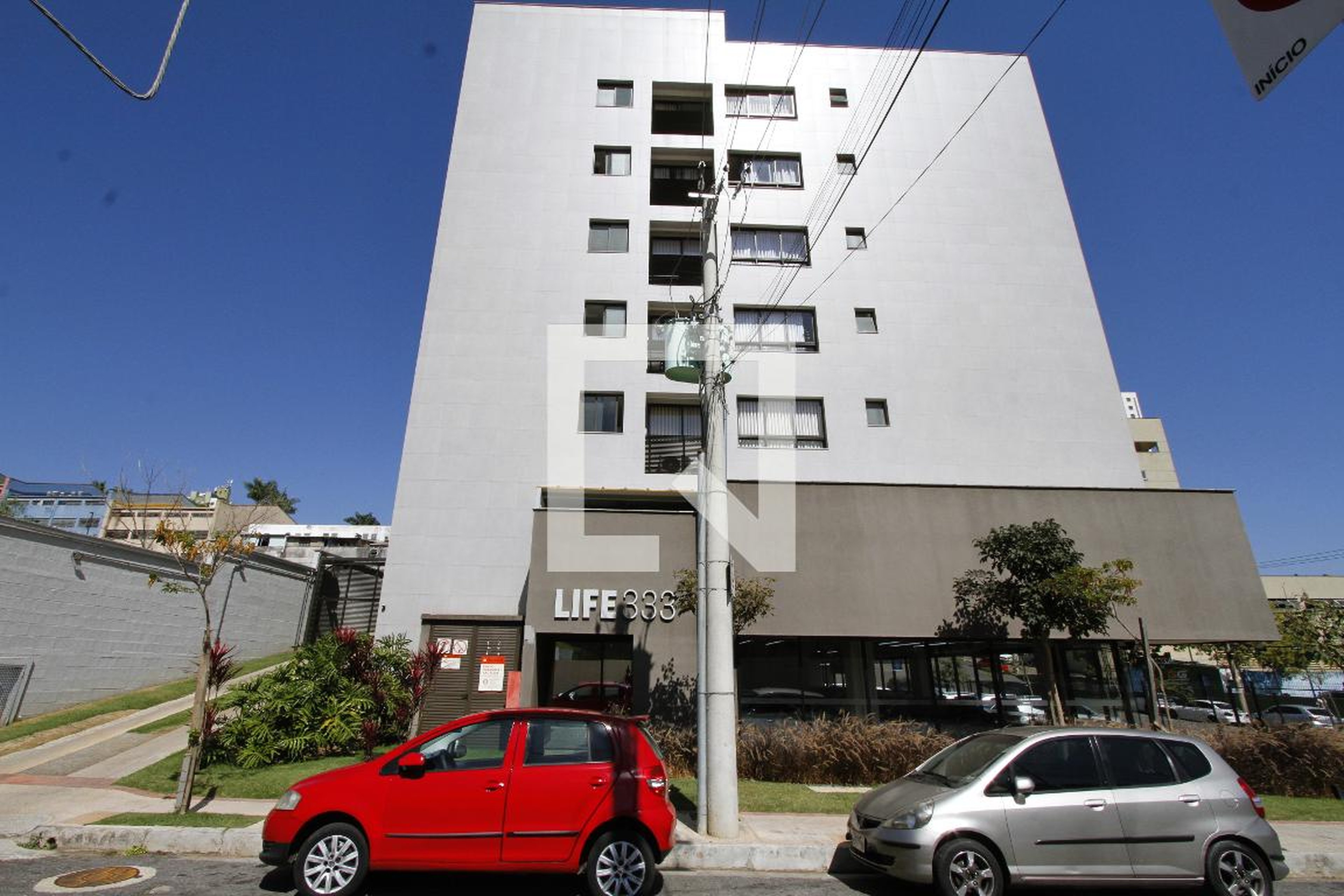 Fachada Condomínio em Rua José Laporte Neto, 20