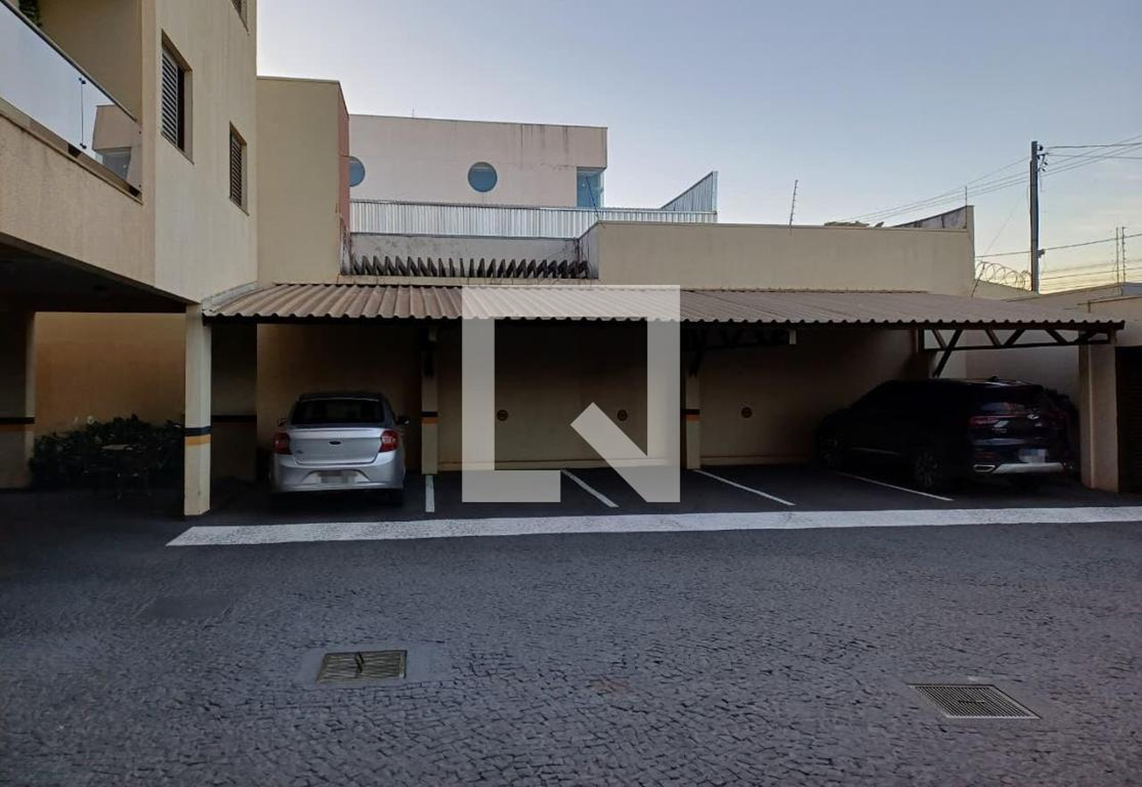 Área externa Condomínio em Rua Iguaçu, 1320