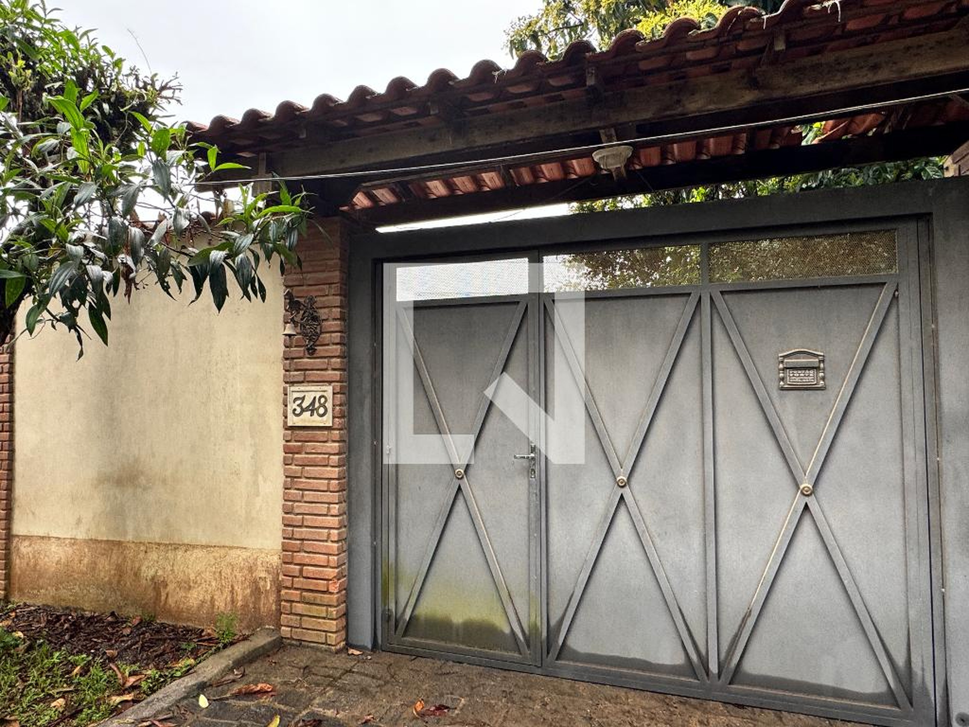 Fachada Condomínio em Via das Avencas, 348